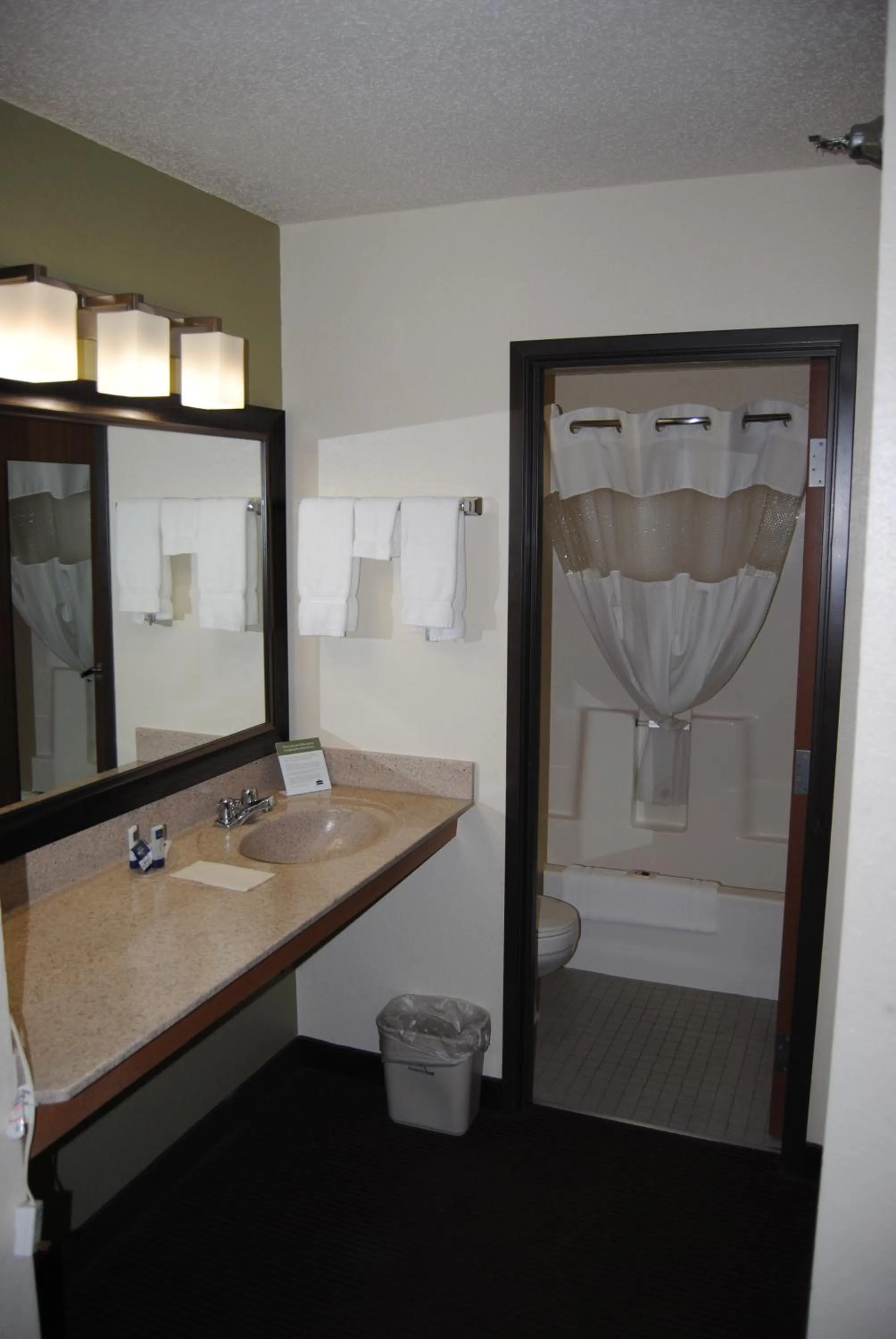 AmericInn by Wyndham Grand Rapids