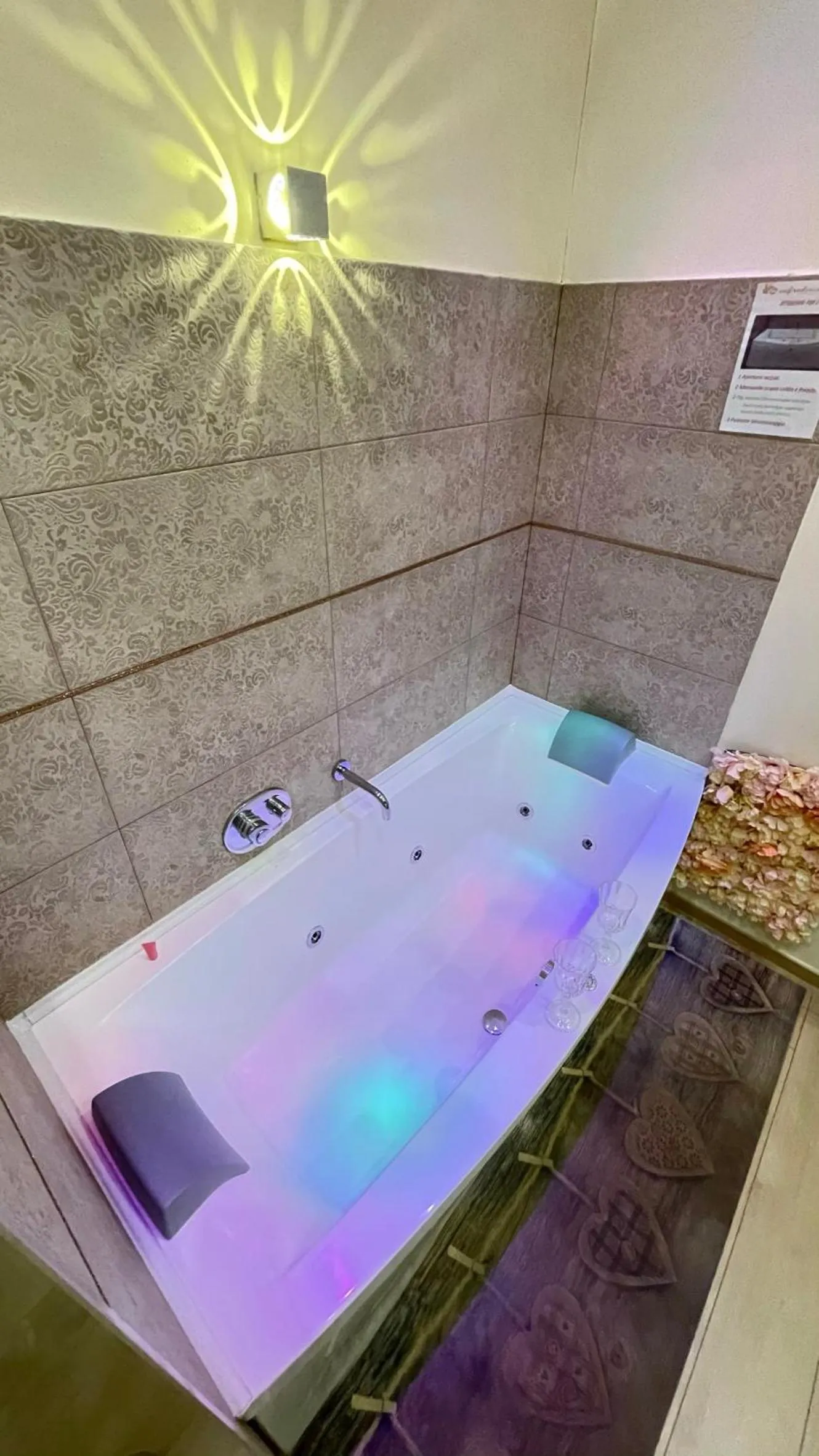 Hot Tub in ManfredoniaJacuzzi