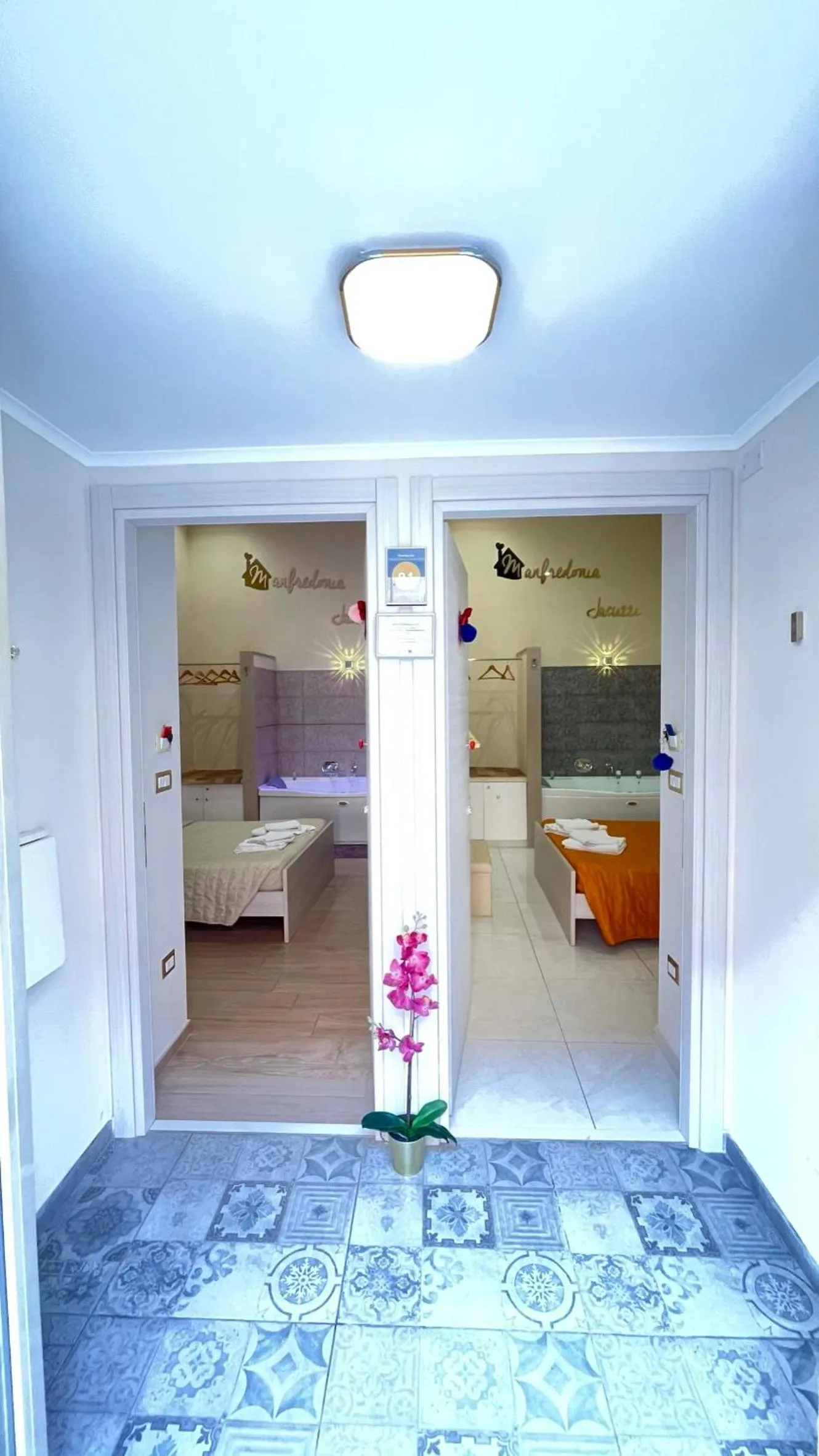 Property building, Bed in ManfredoniaJacuzzi