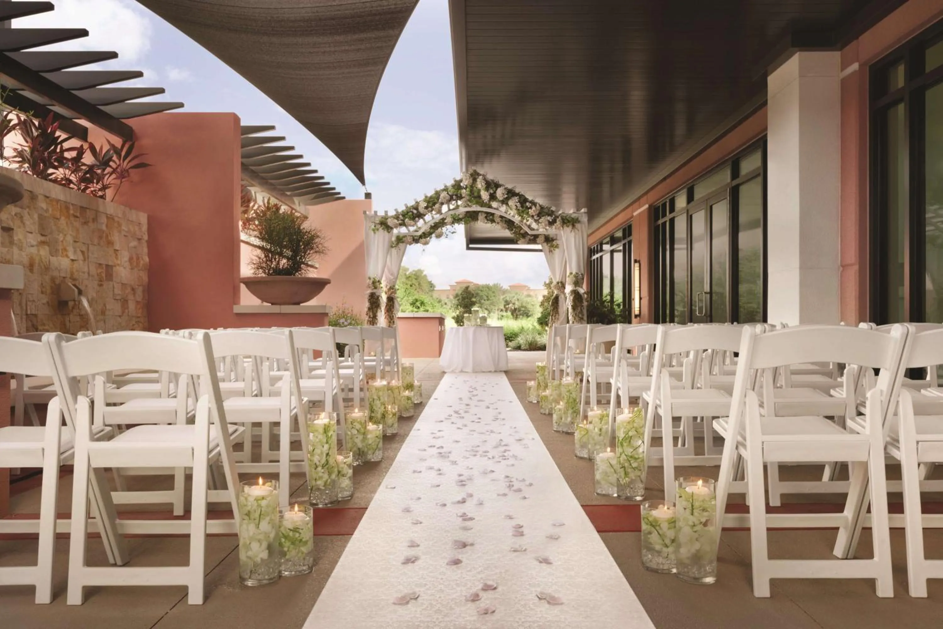 Patio in Embassy Suites by Hilton Orlando Lake Buena Vista South