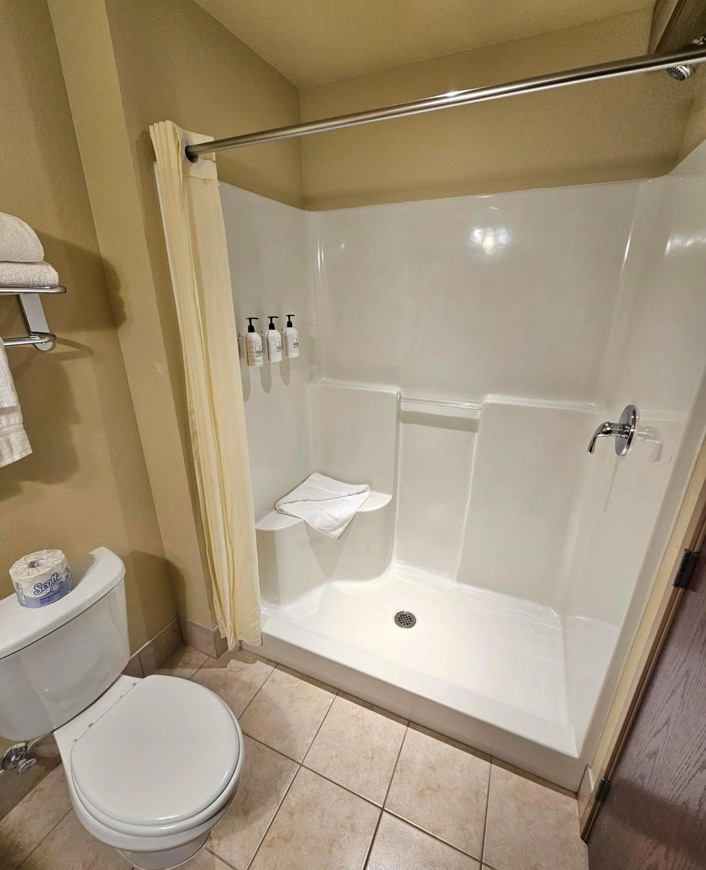 Bathroom in Cobblestone Inn & Suites - Clintonville