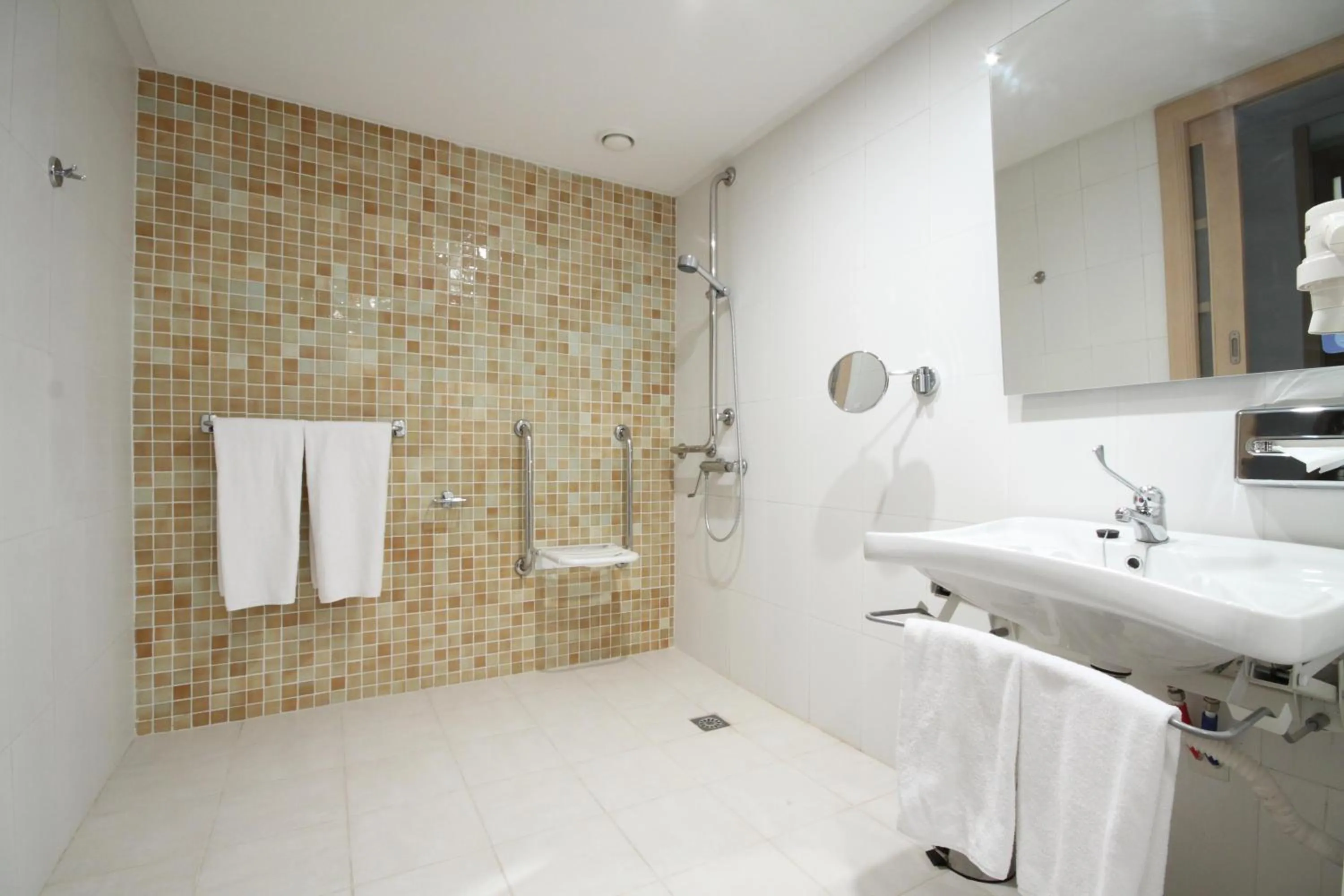 Bathroom in Concorde Sfax Centre