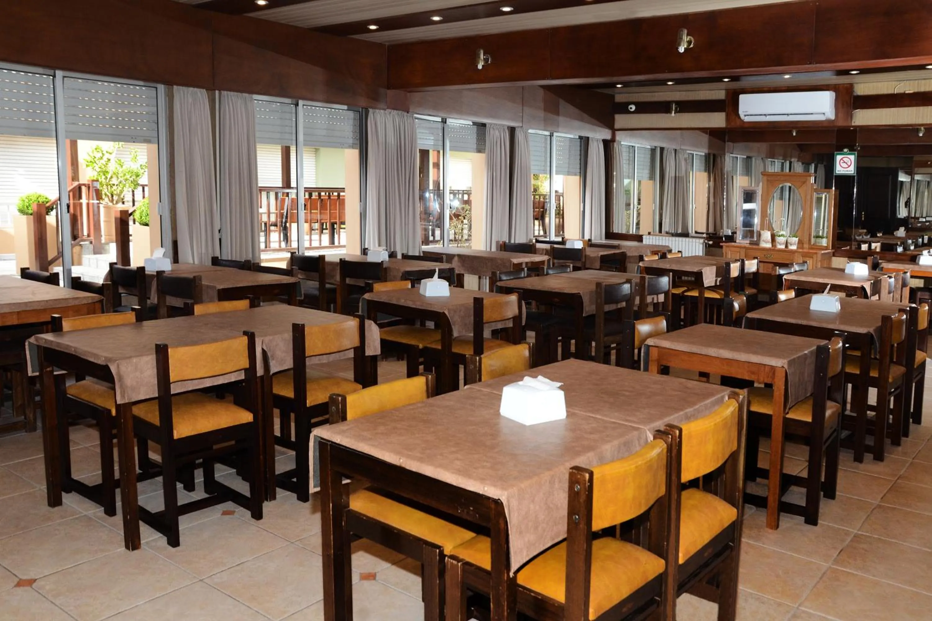 Banquet/Function facilities in Hotel Leoncia