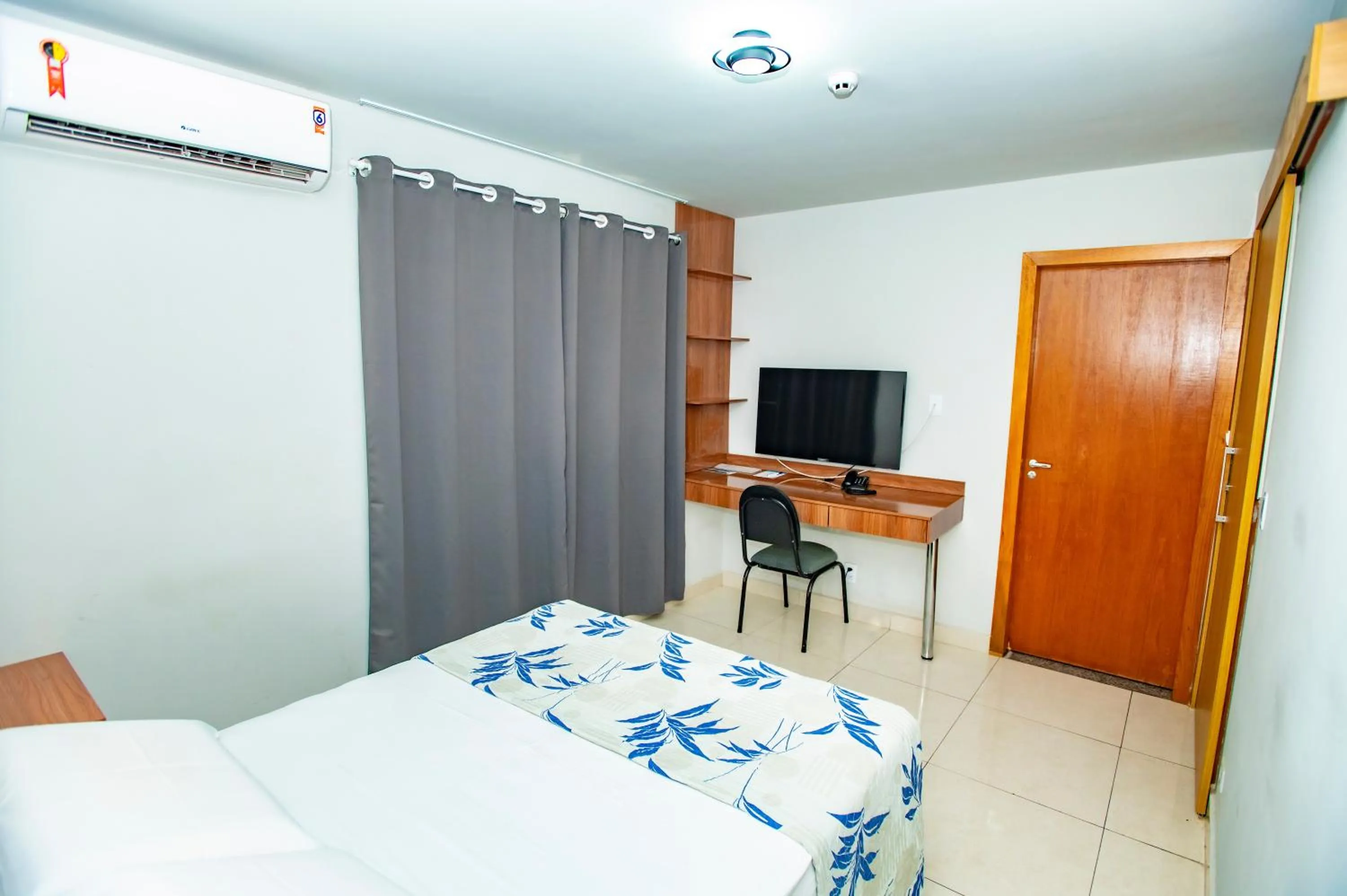 Bedroom, Bed in Hotel 365