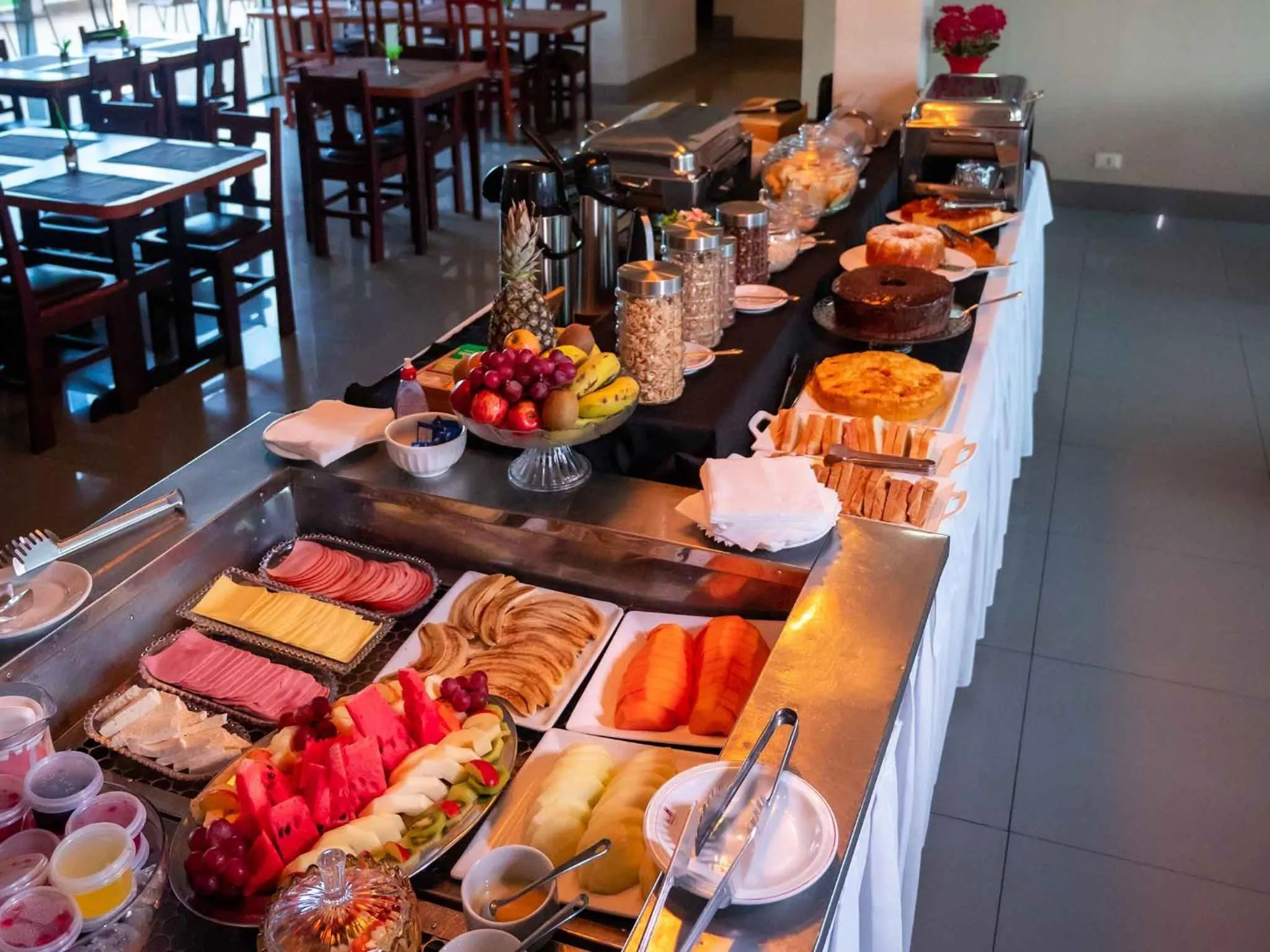 Breakfast in Hotel 365