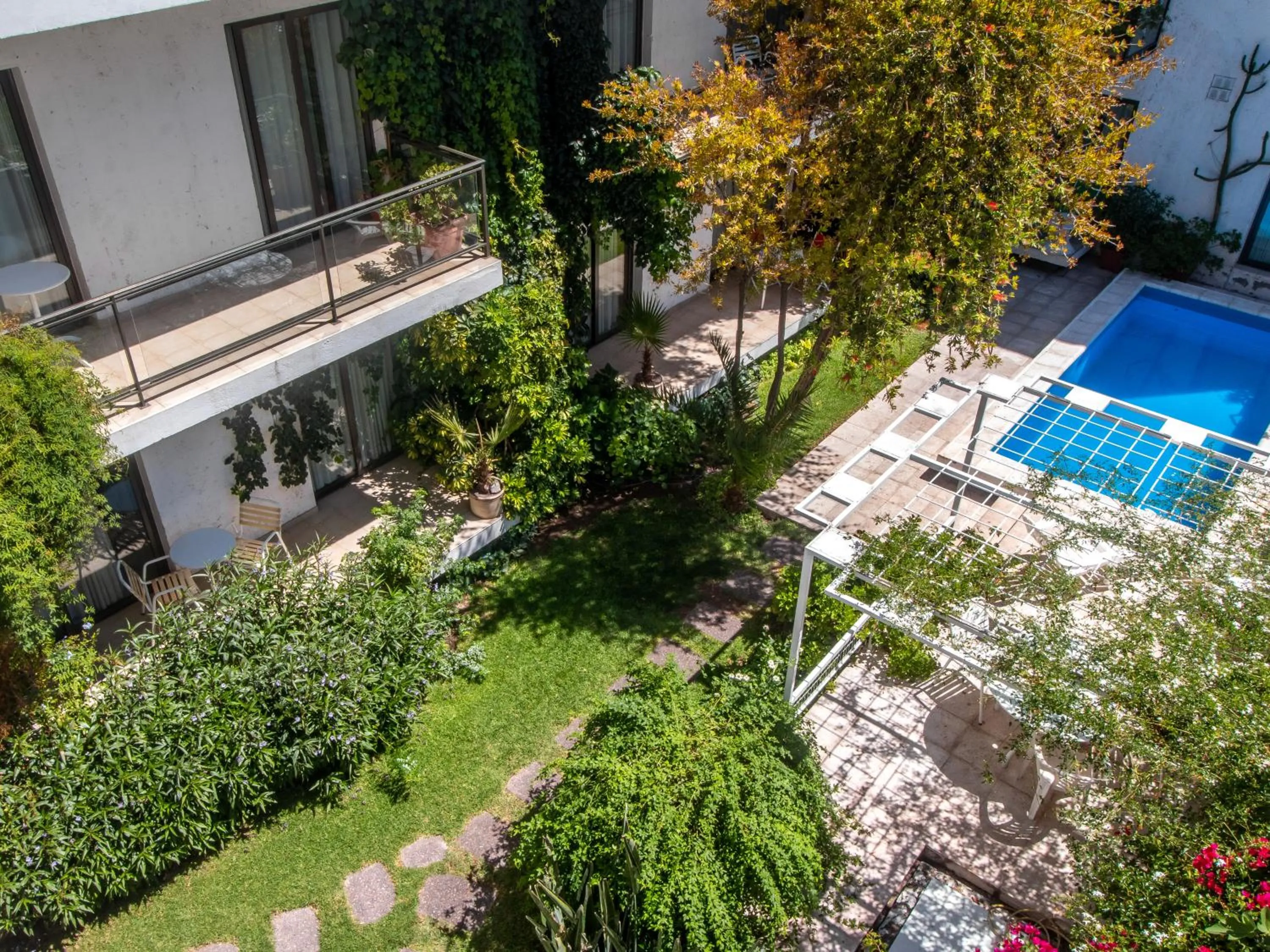 Property building in Paradise Departamentos