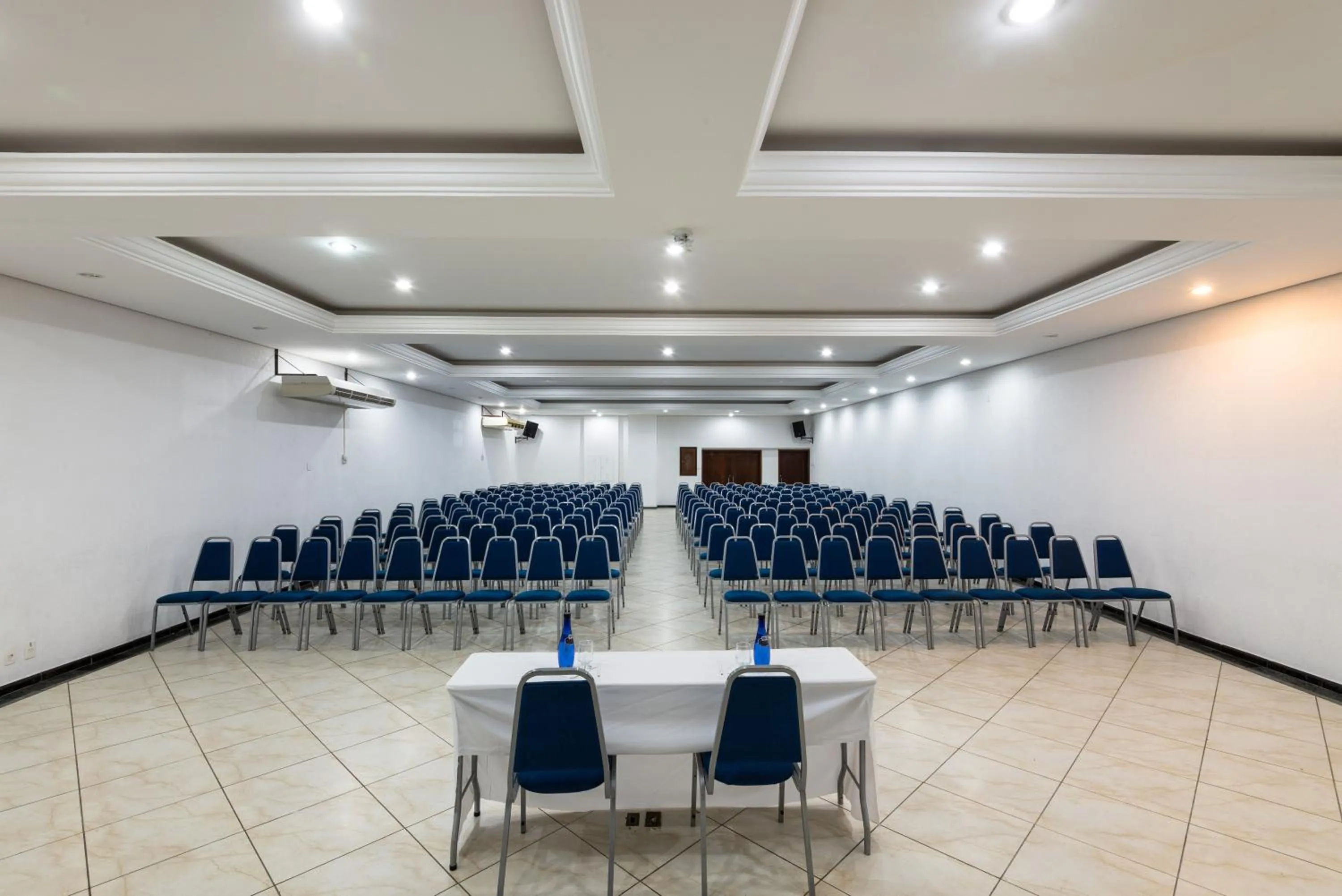 Business facilities in Hotel Guarany