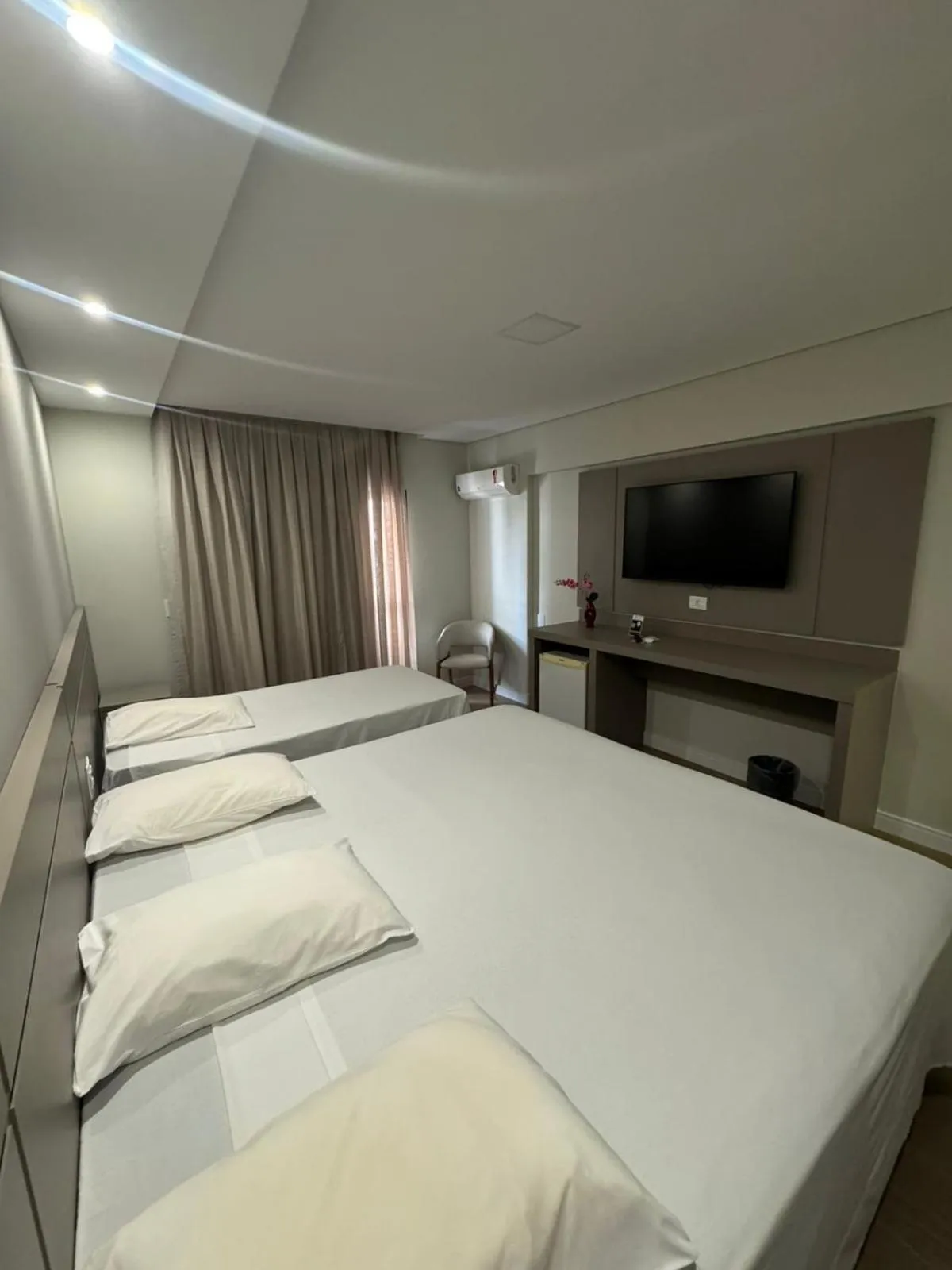 Bedroom, Bed in Hotel Guarany