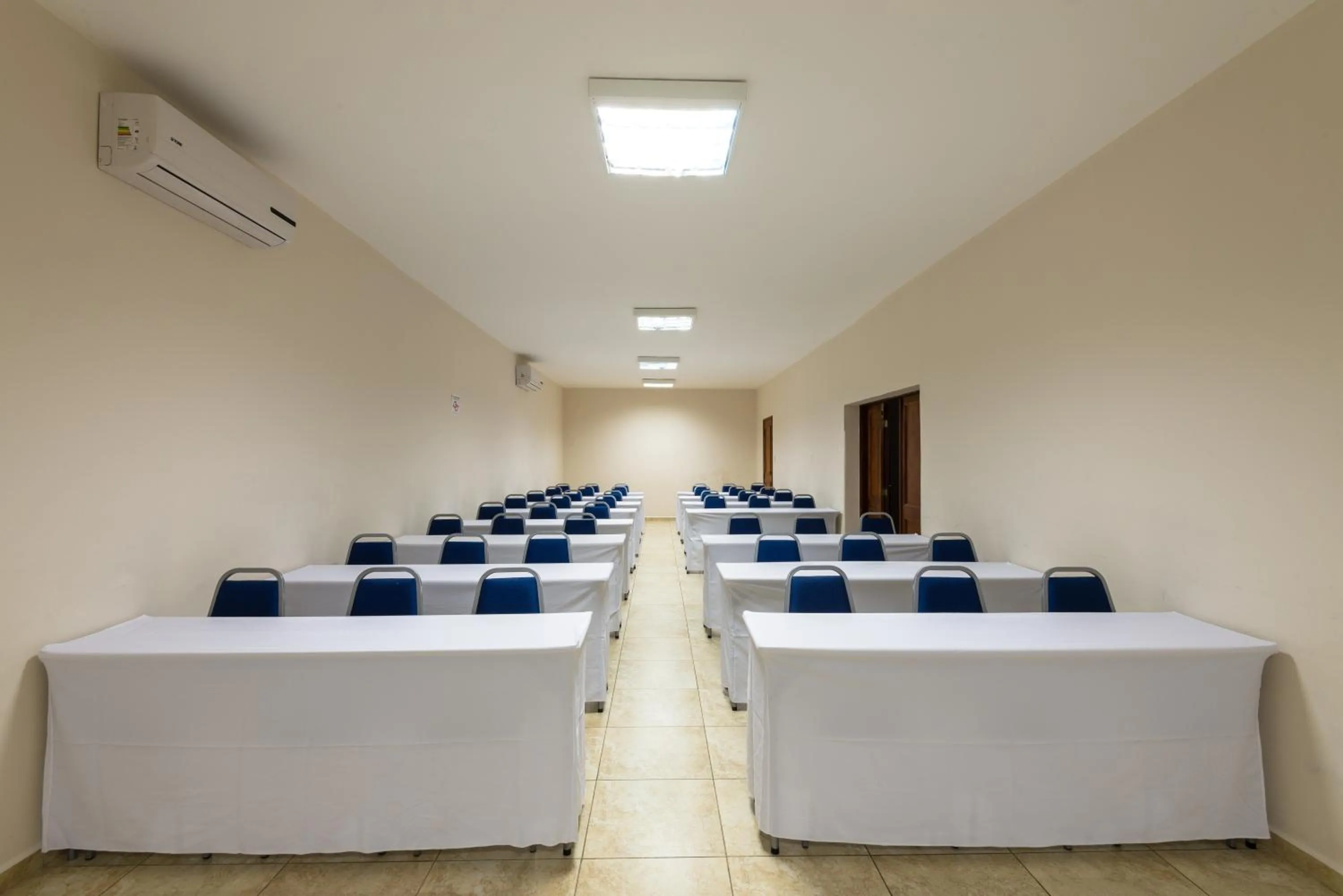 Business facilities in Hotel Guarany