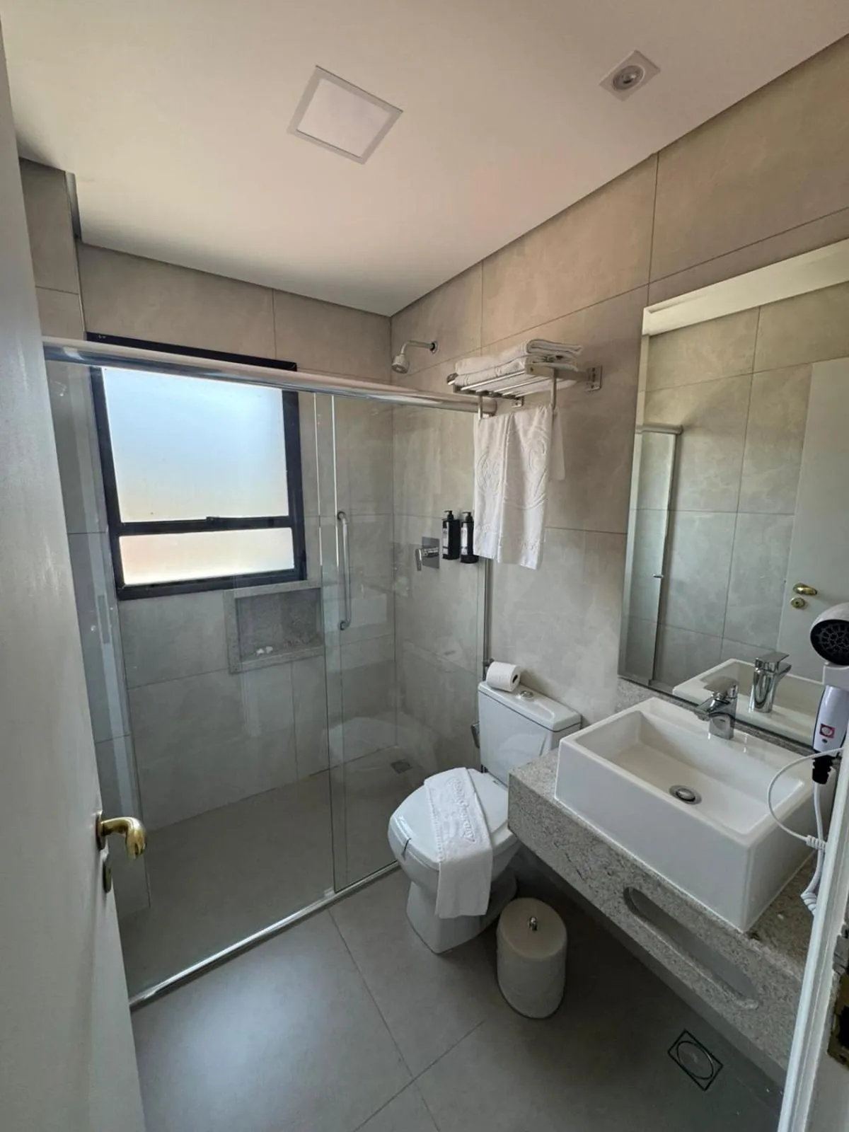 Bathroom in Hotel Guarany