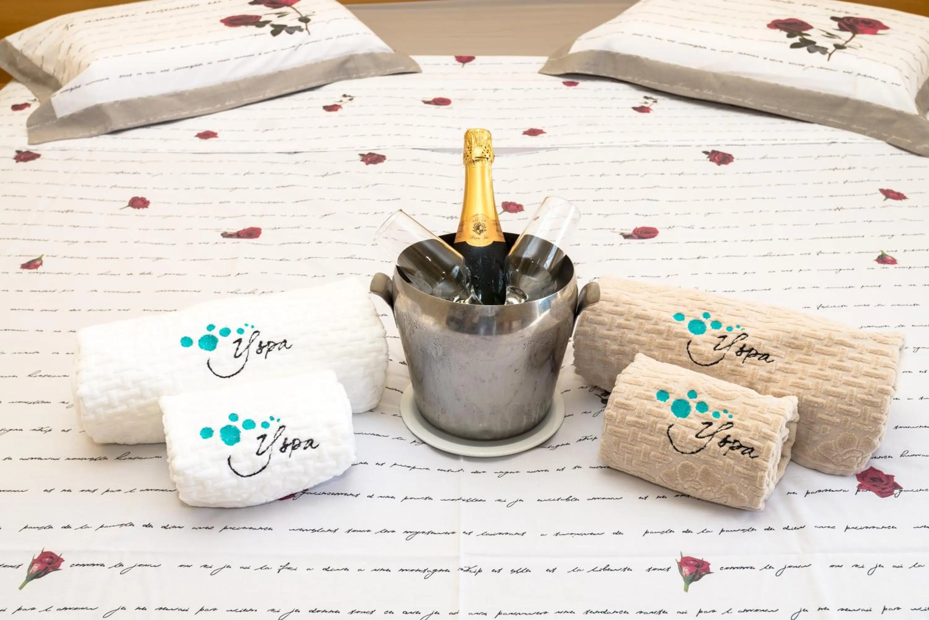 Decorative detail, Bed in Hotel Guarany