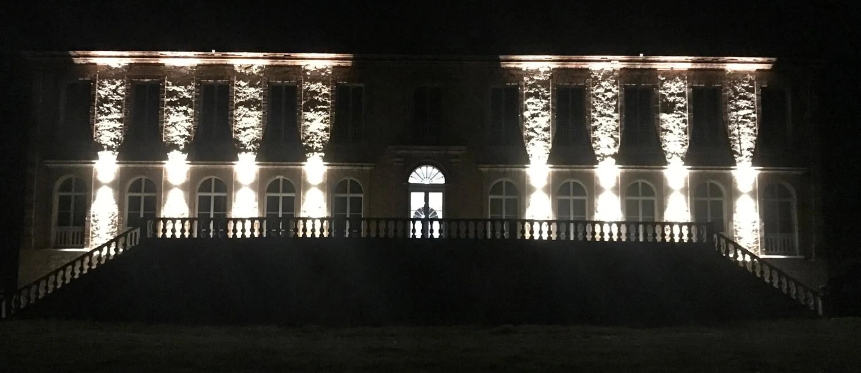 Property building in Château de Tauzies, The Originals Relais