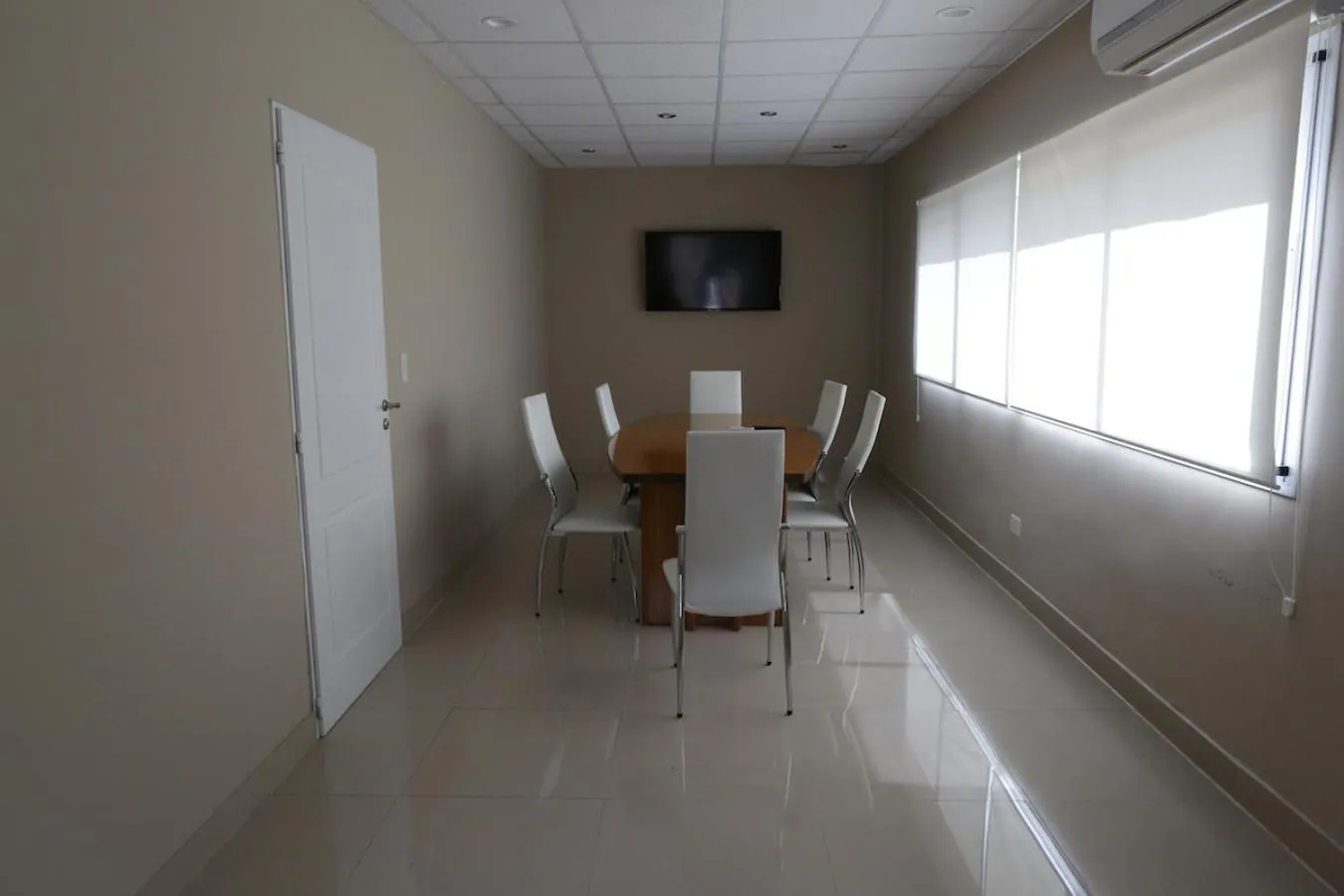 Meeting/conference room in Howard Johnson Resort & Spa Escobar