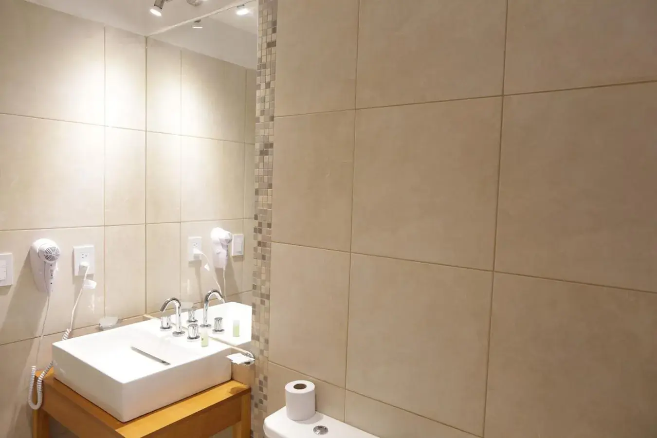 Superior Double Room in Howard Johnson Resort & Spa Escobar Superior Double Room in Howard Johnson Resort & Spa Escobar