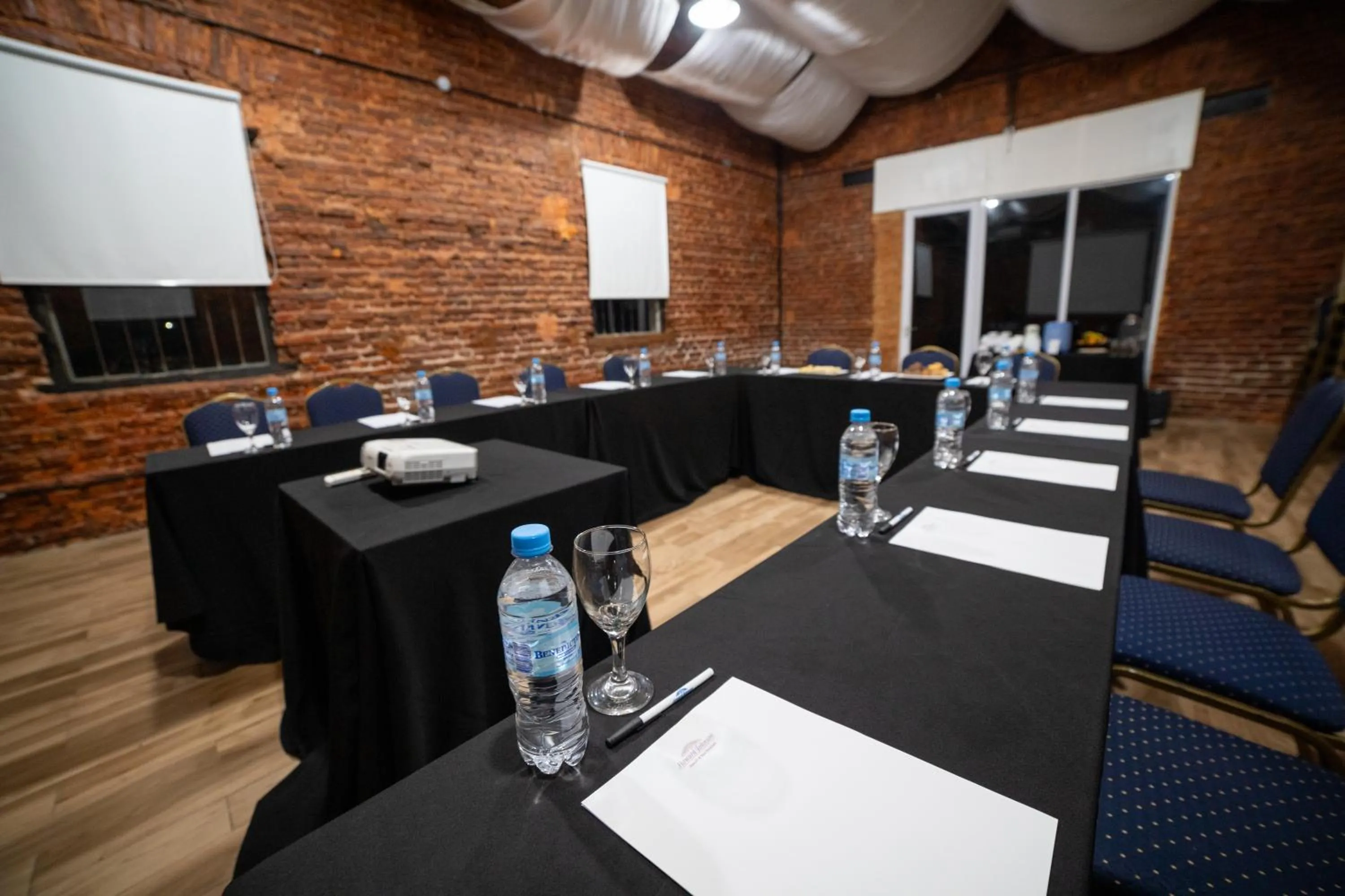 Meeting/conference room in Howard Johnson Resort & Spa Escobar