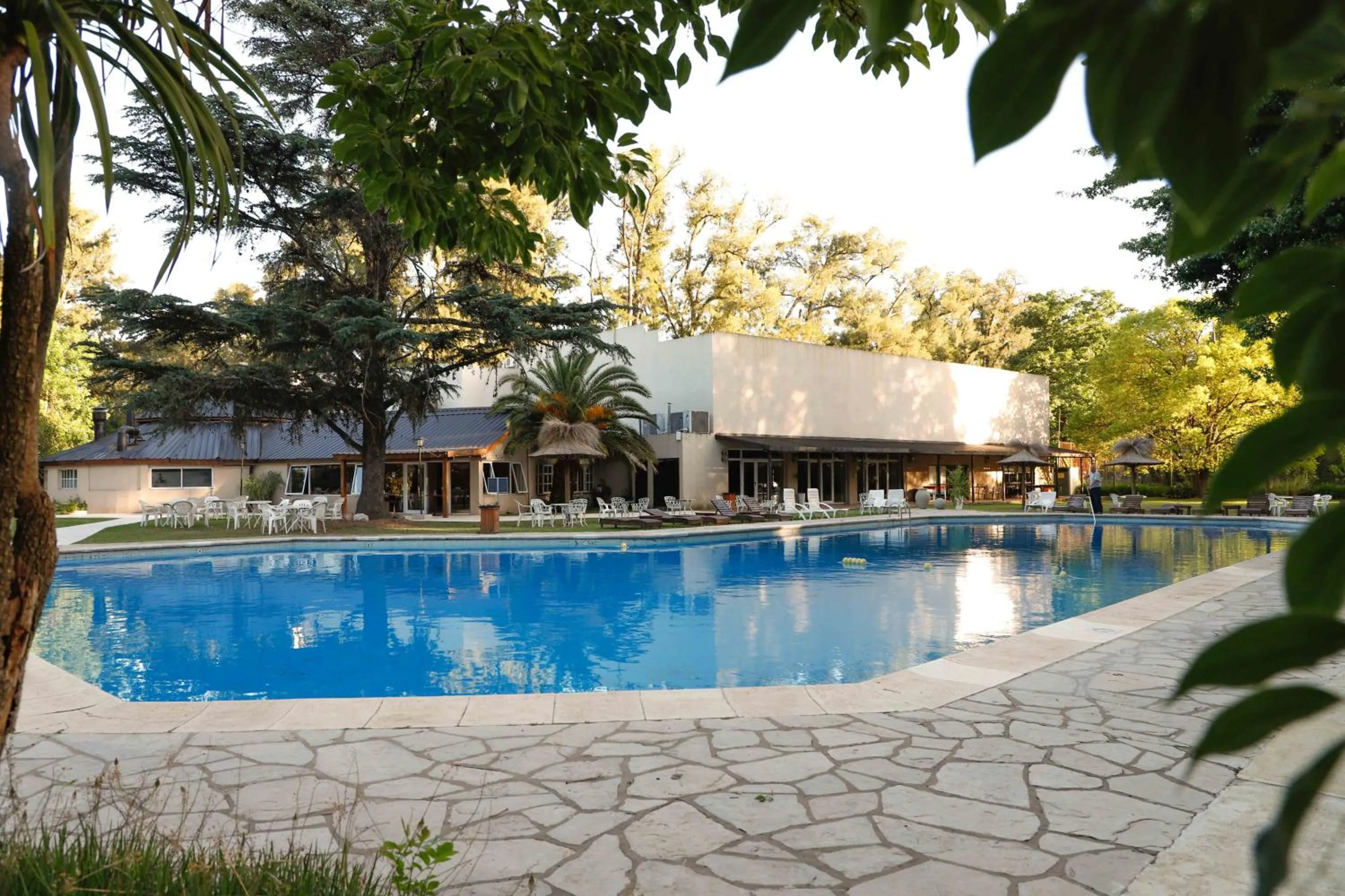 Swimming pool in Howard Johnson Resort & Spa Escobar