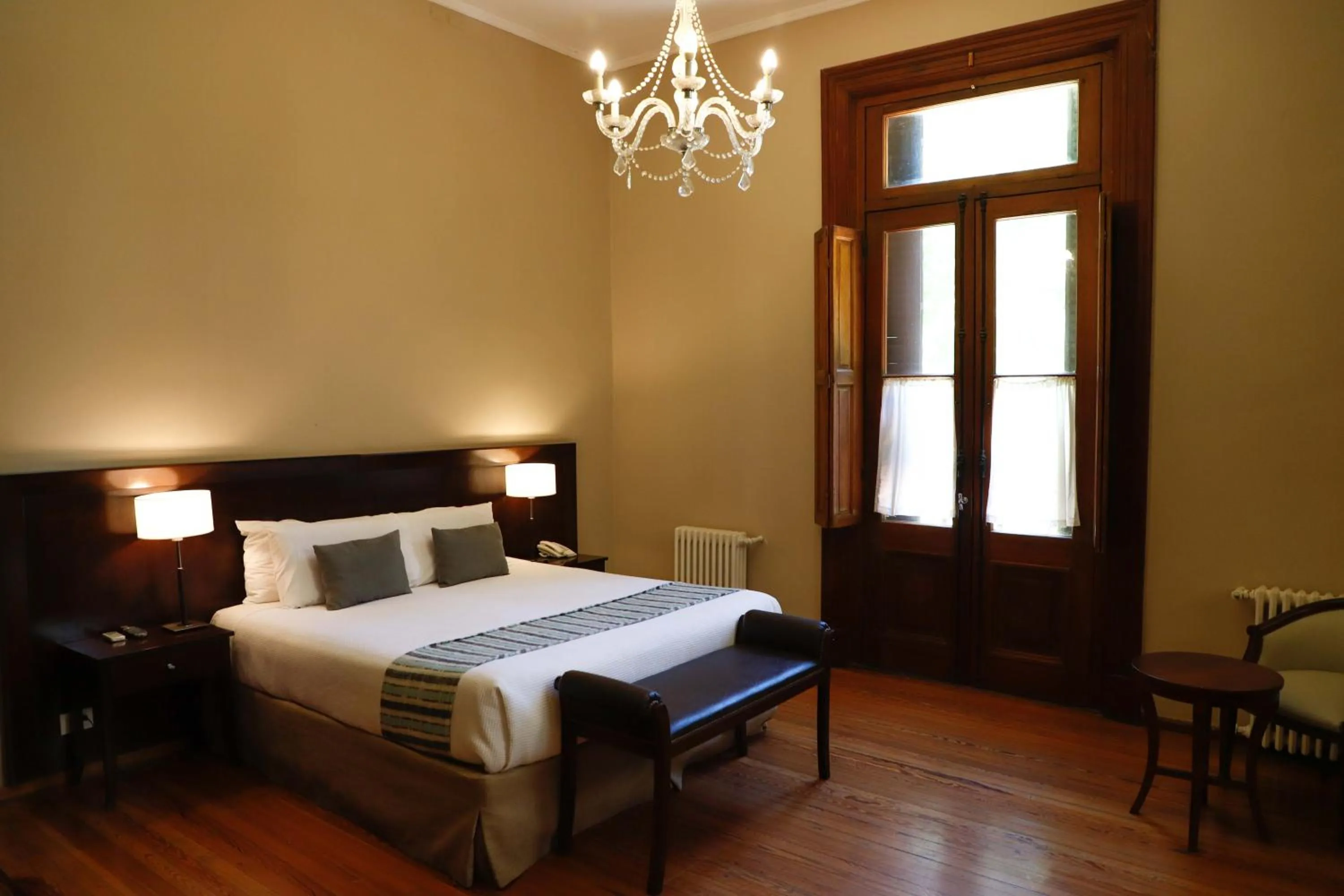 Photo of the whole room, Bed in Howard Johnson Resort & Spa Escobar