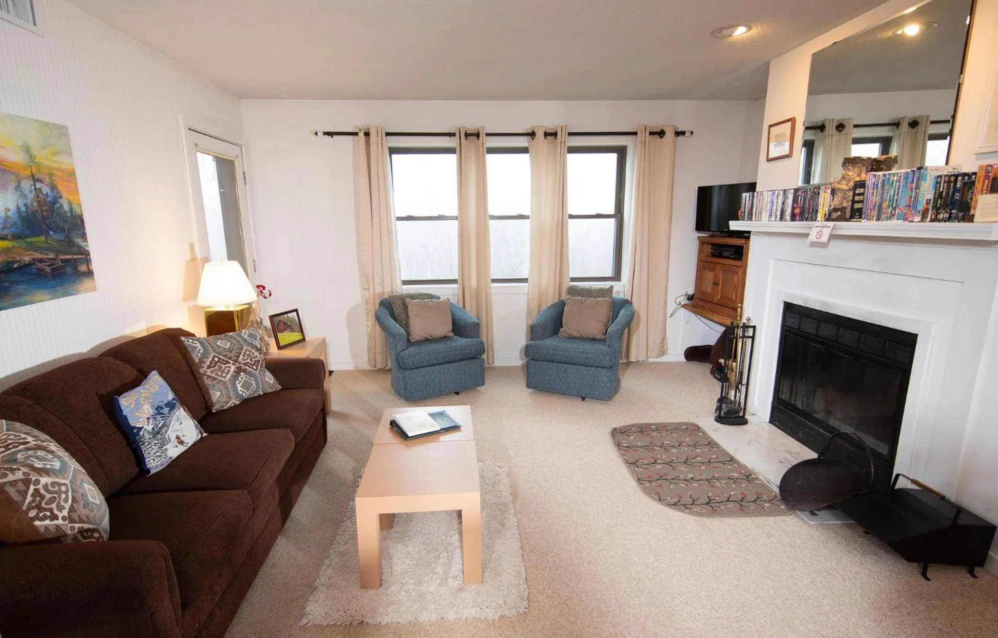 Living room in Winterplace at Okemo, A Vail Resorts Property
