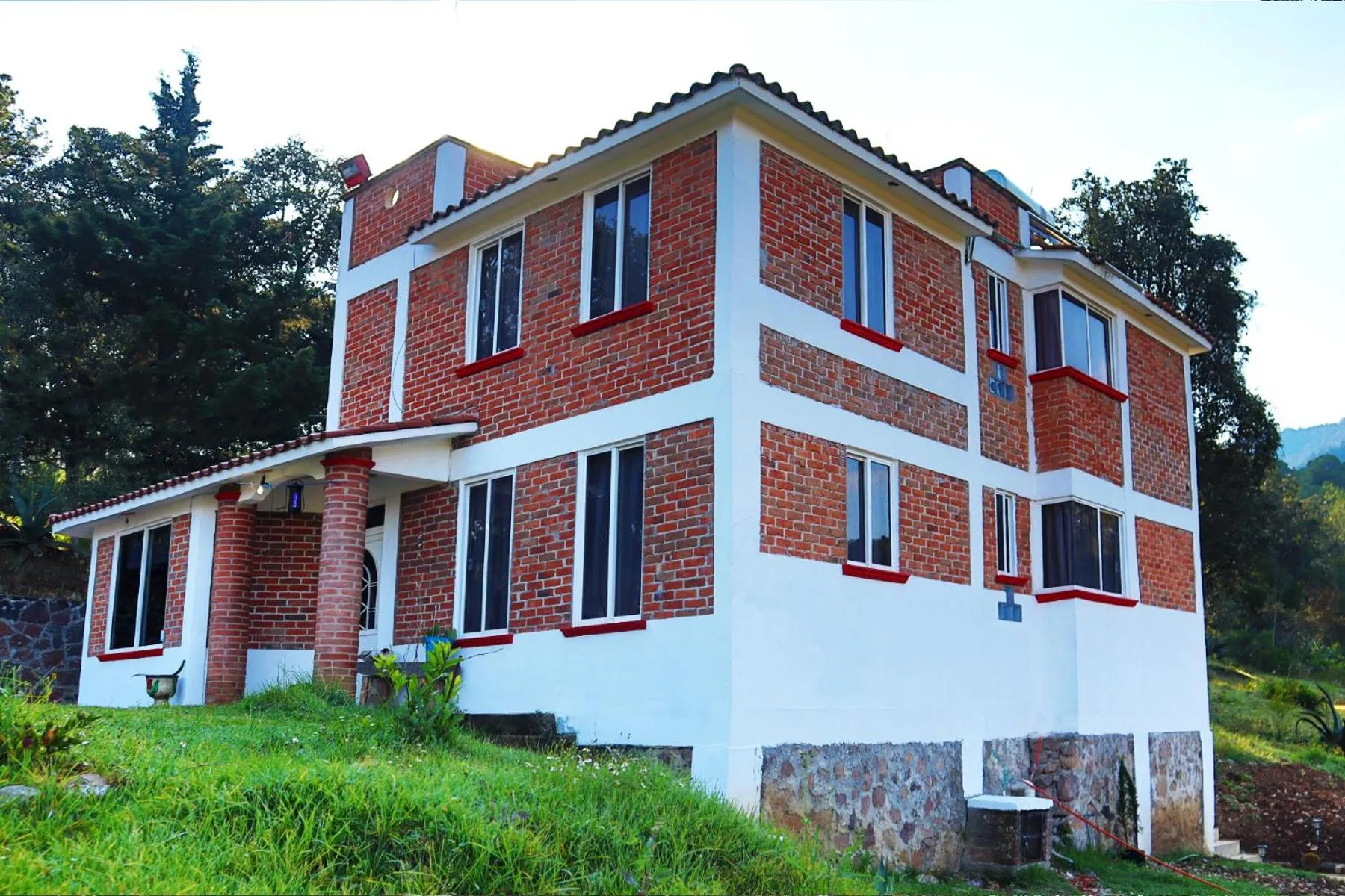 Property building in Senda Monarca