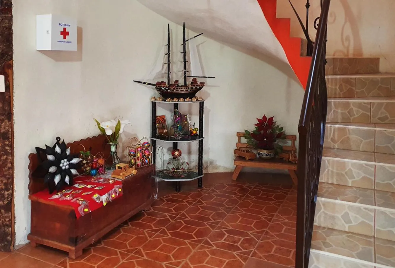 On-site shops in Senda Monarca