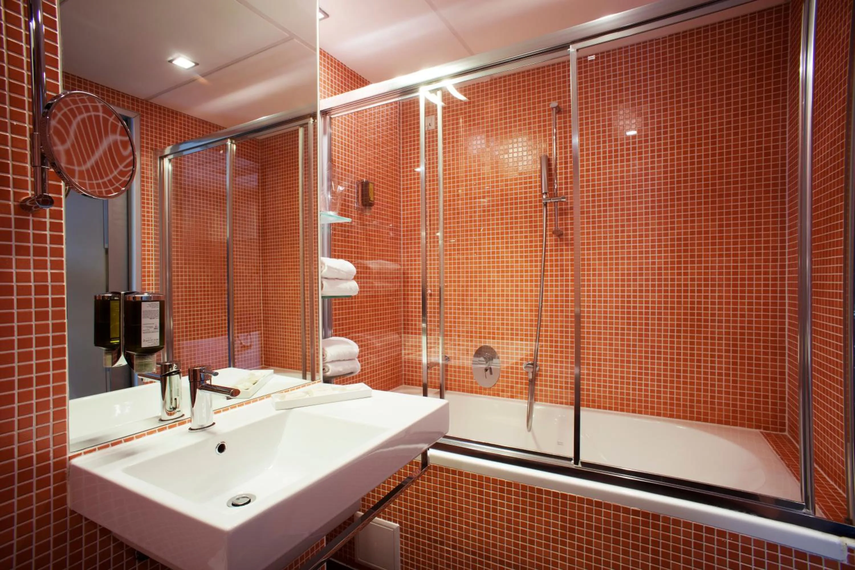 Bathroom in Hotel Thermana Park Laško**** Superior