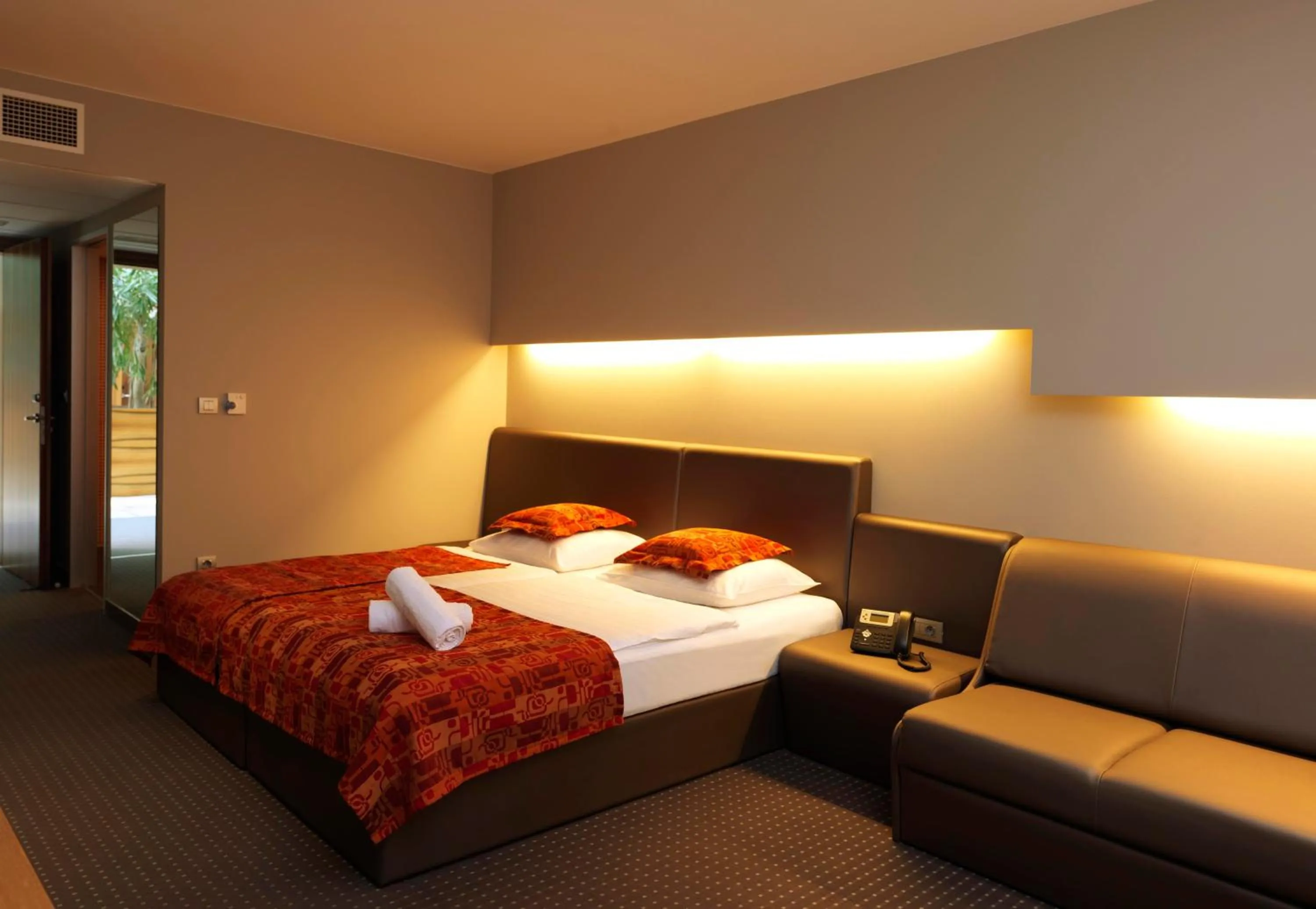 Bed in Hotel Thermana Park Laško**** Superior