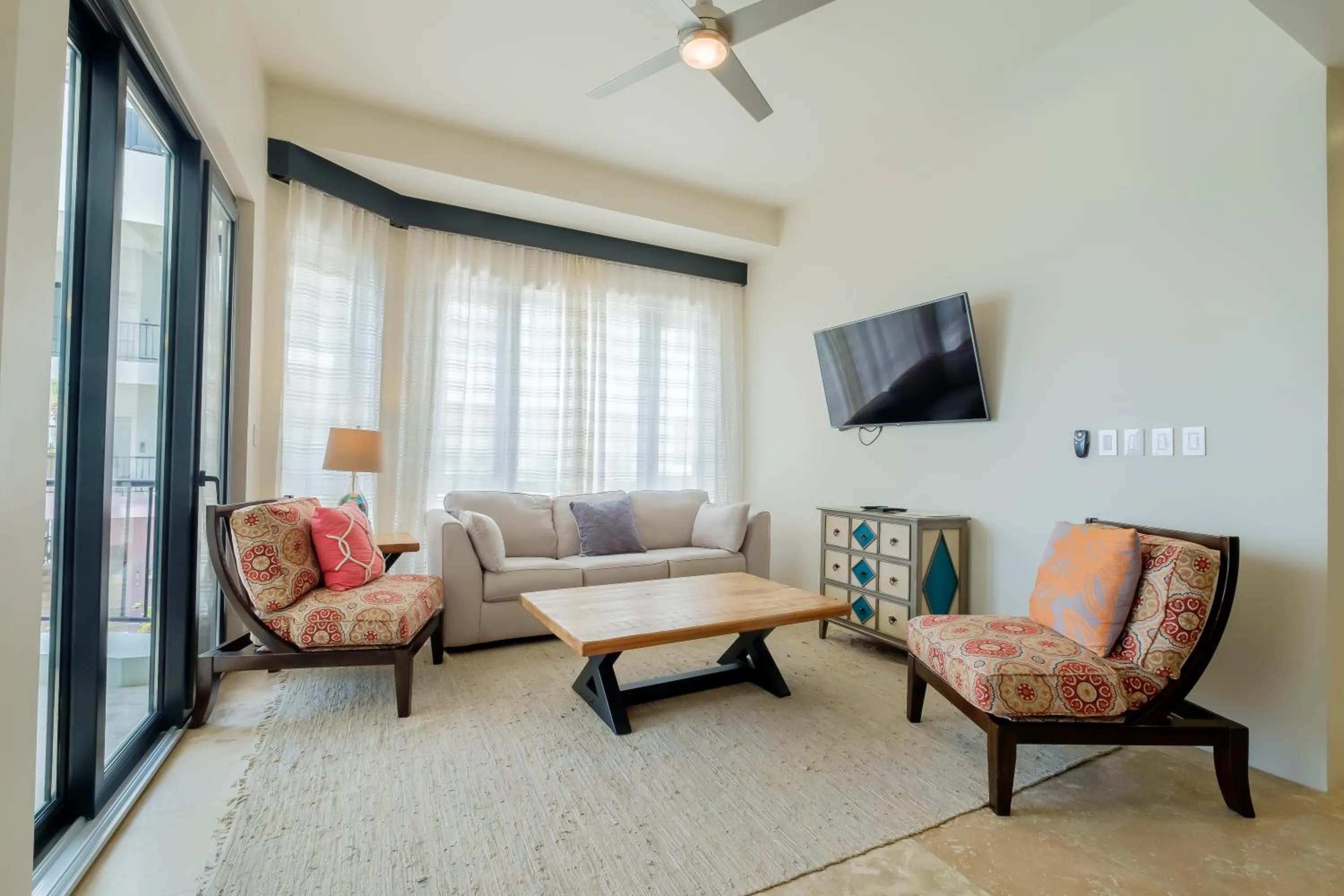 Living room in Diamante Beachfront Suites
