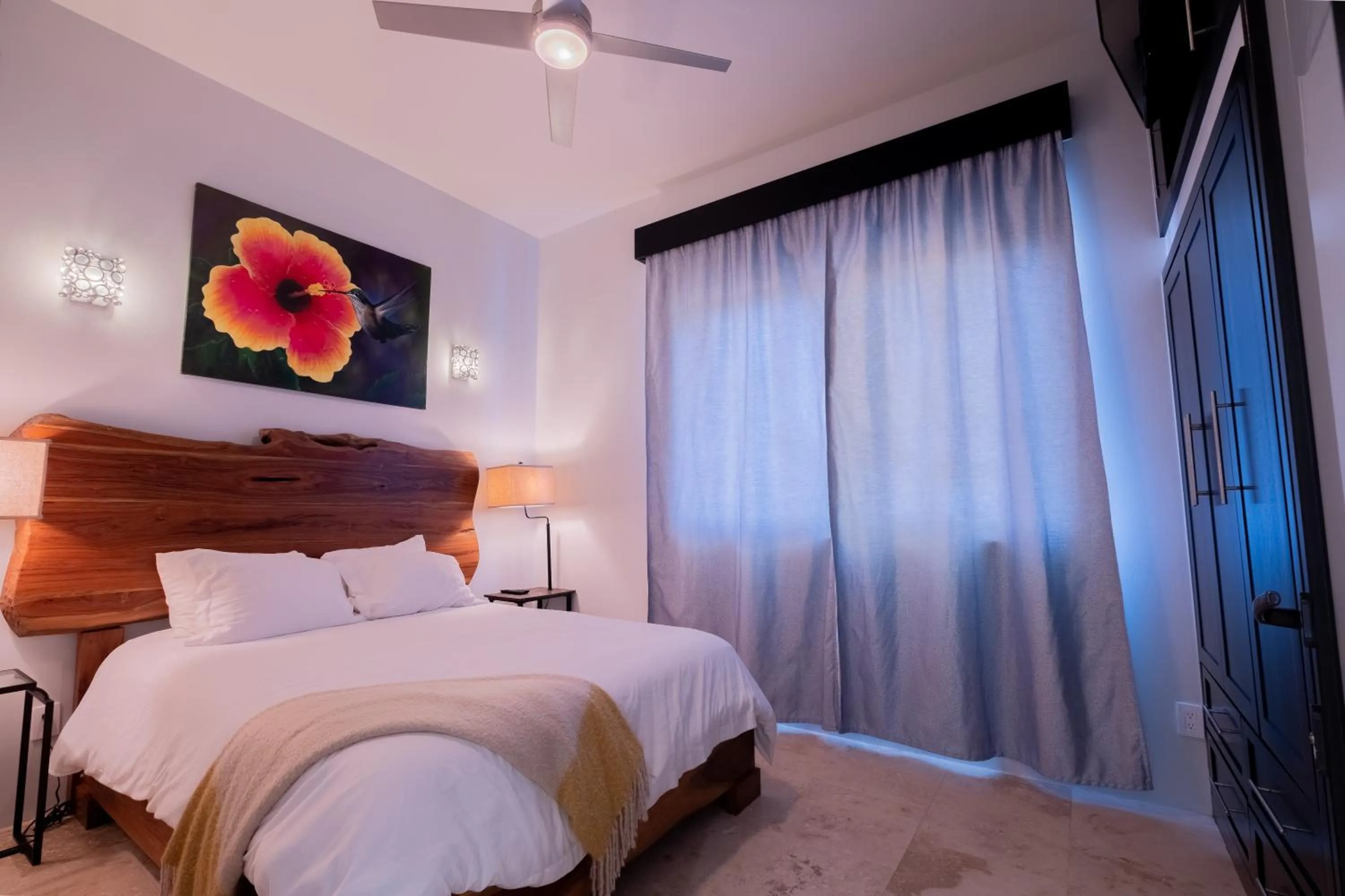 Bedroom, Bed in Diamante Beachfront Suites