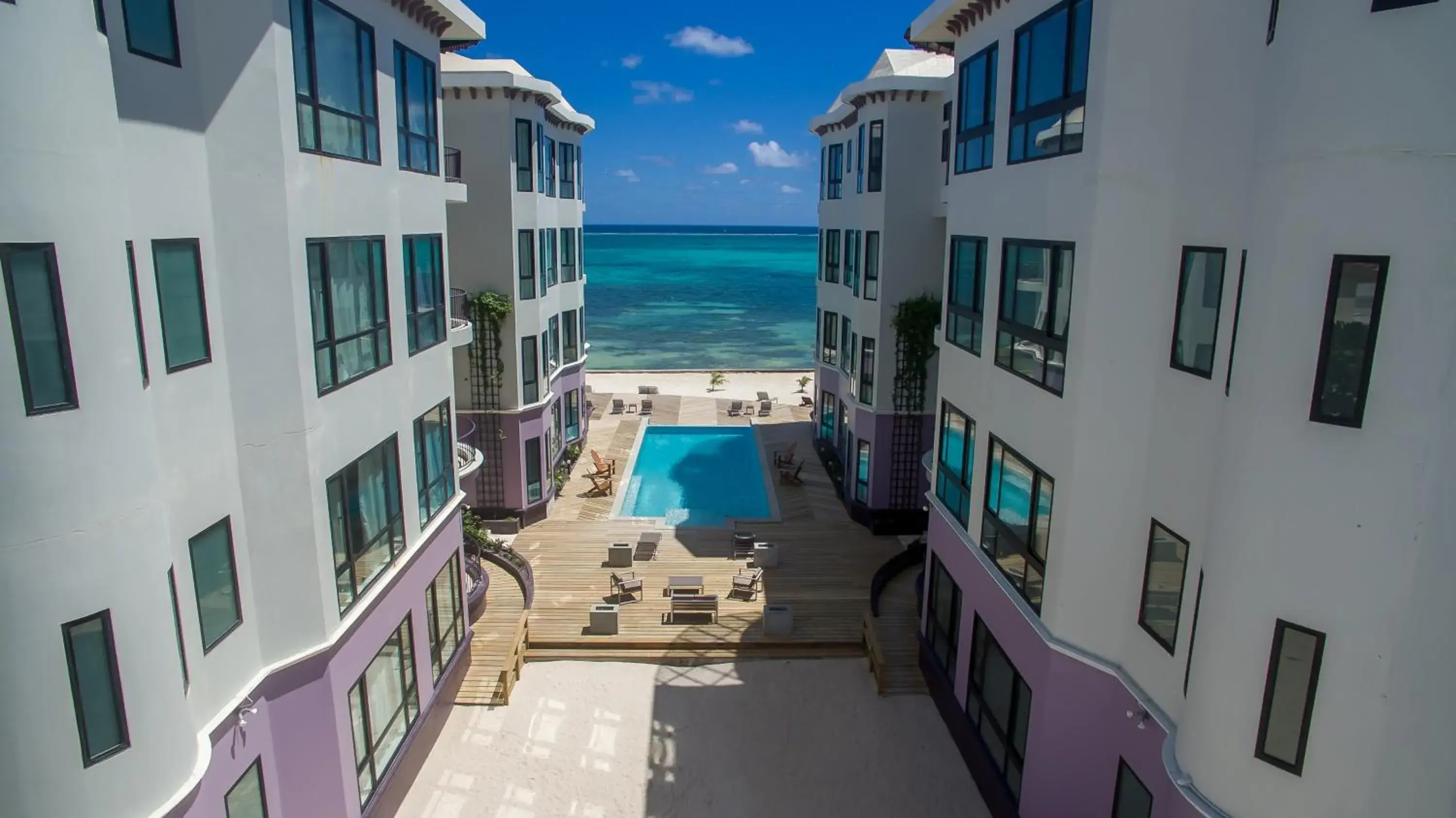Oceanfront Deluxe Suite in Diamante Beachfront Suites Oceanfront Deluxe Suite in Diamante Beachfront Suites