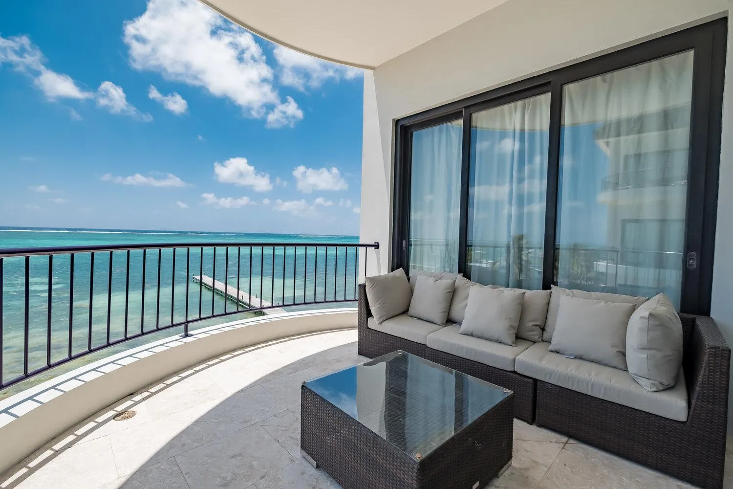 Balcony/Terrace in Diamante Beachfront Suites