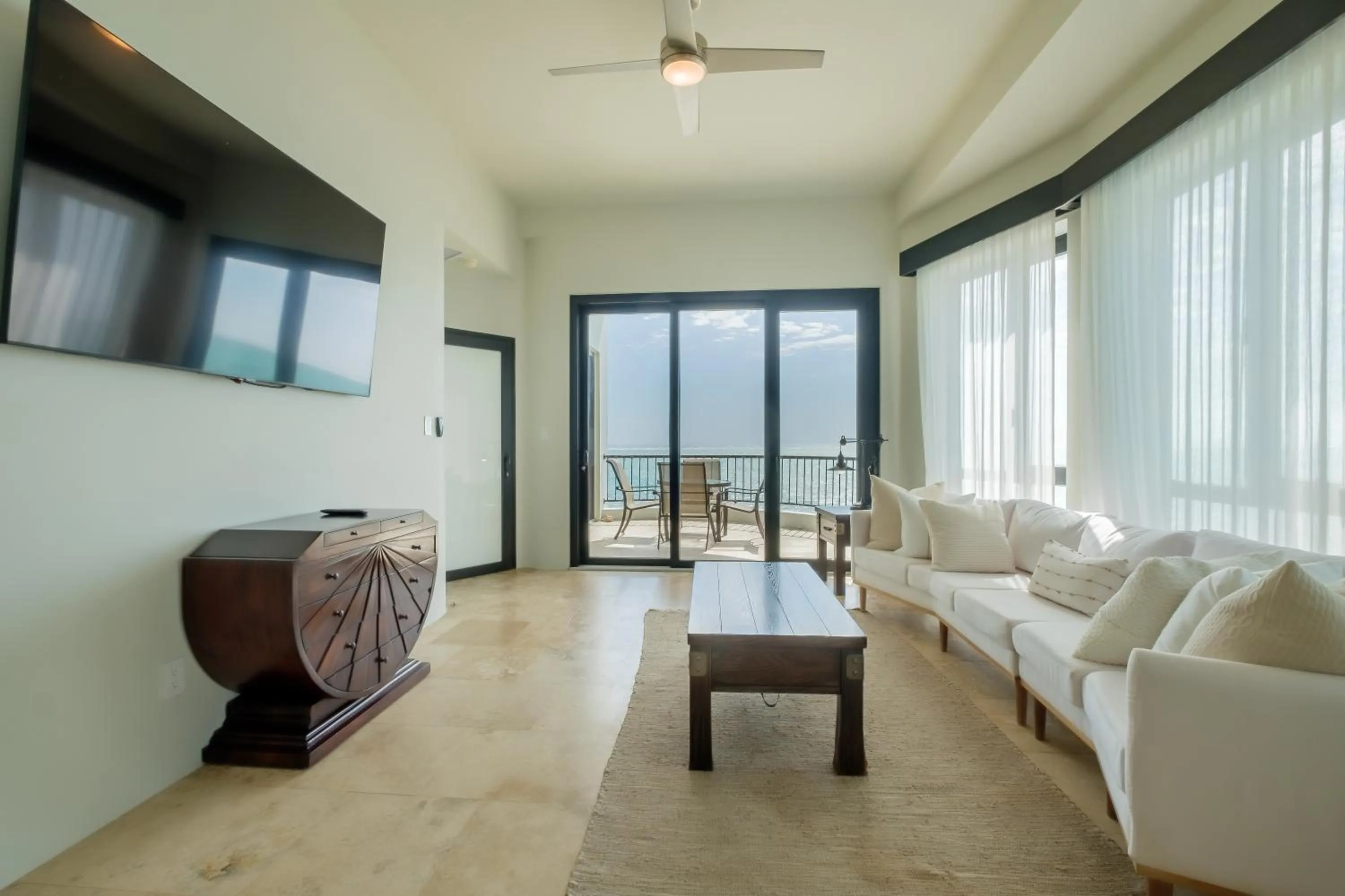 Living room in Diamante Beachfront Suites