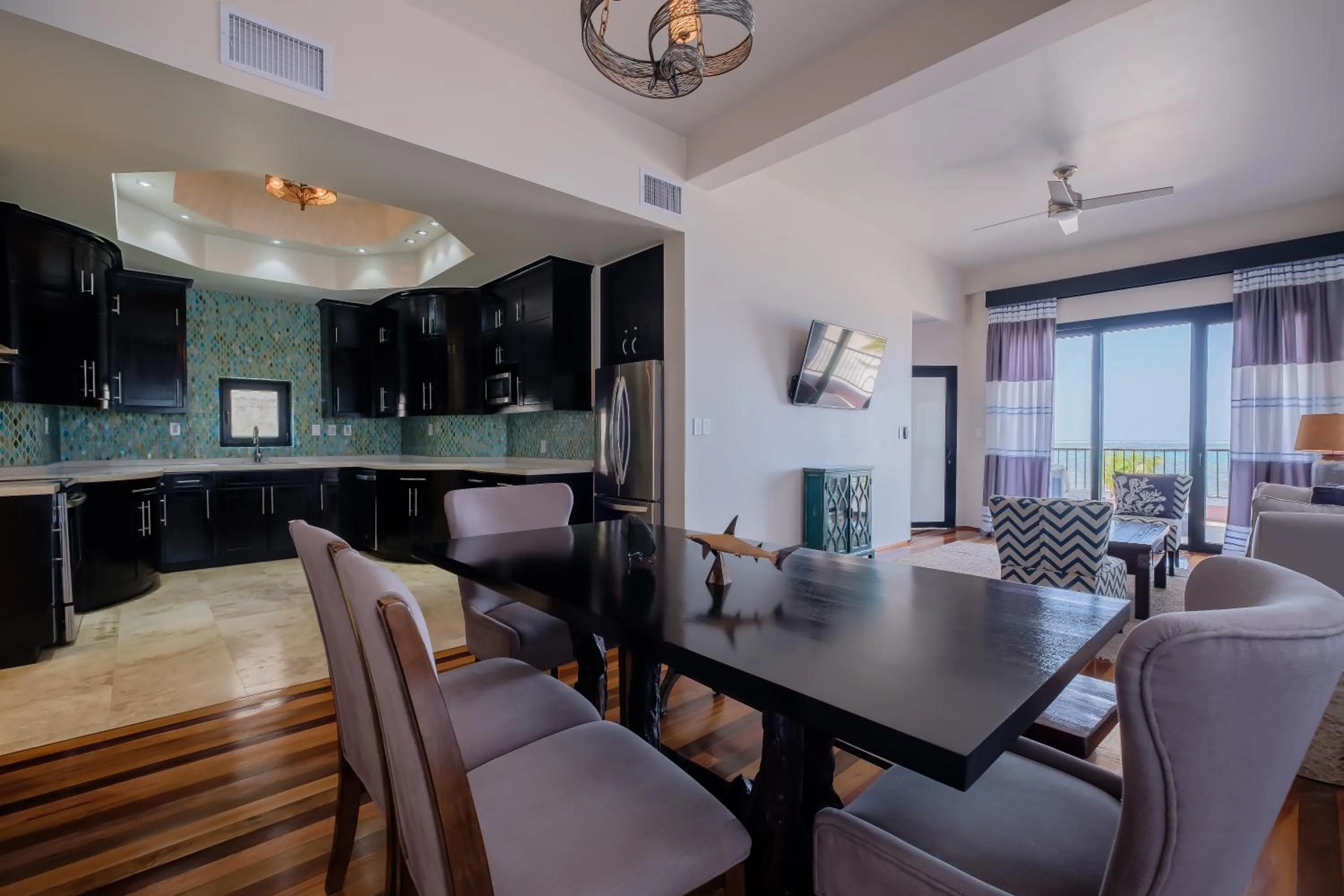 Kitchen or kitchenette in Diamante Beachfront Suites