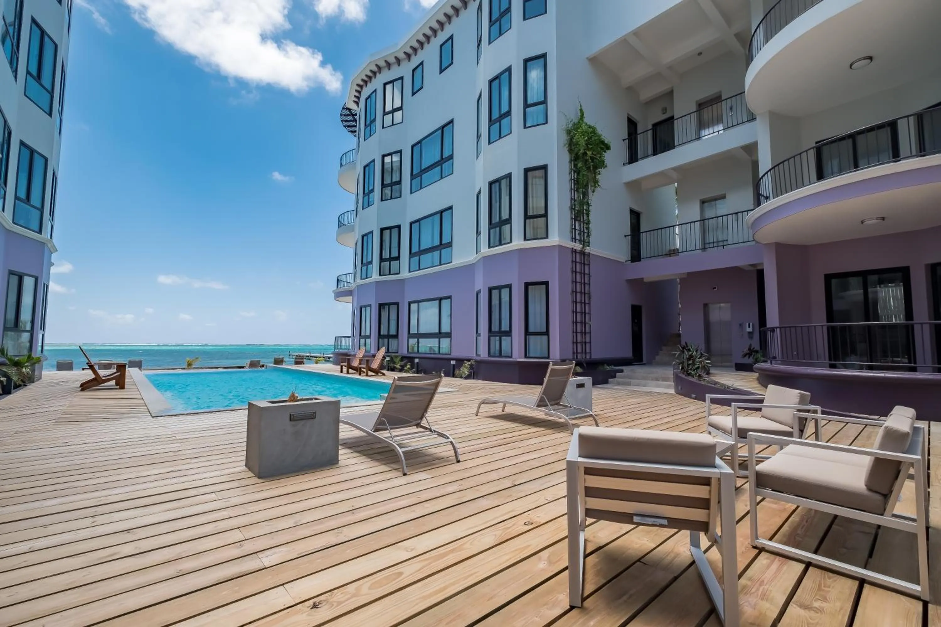 Property building in Diamante Beachfront Suites