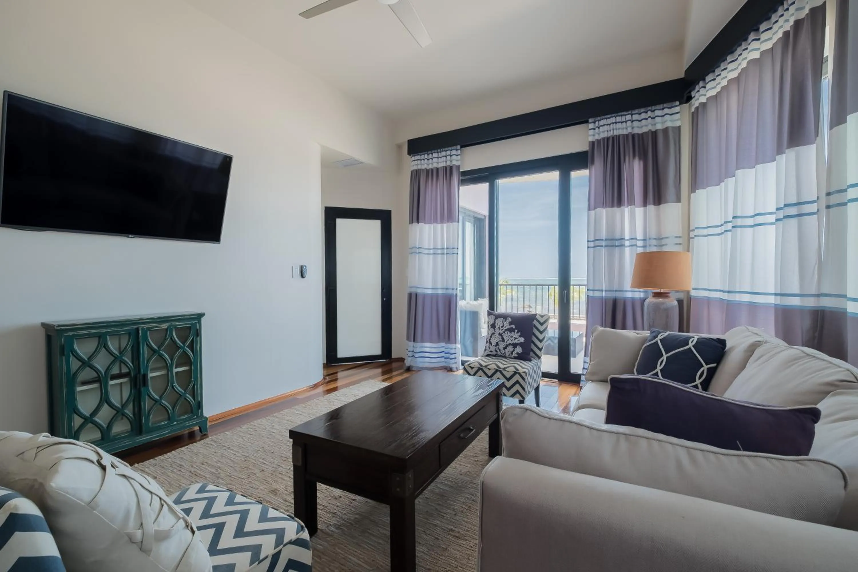 Living room in Diamante Beachfront Suites