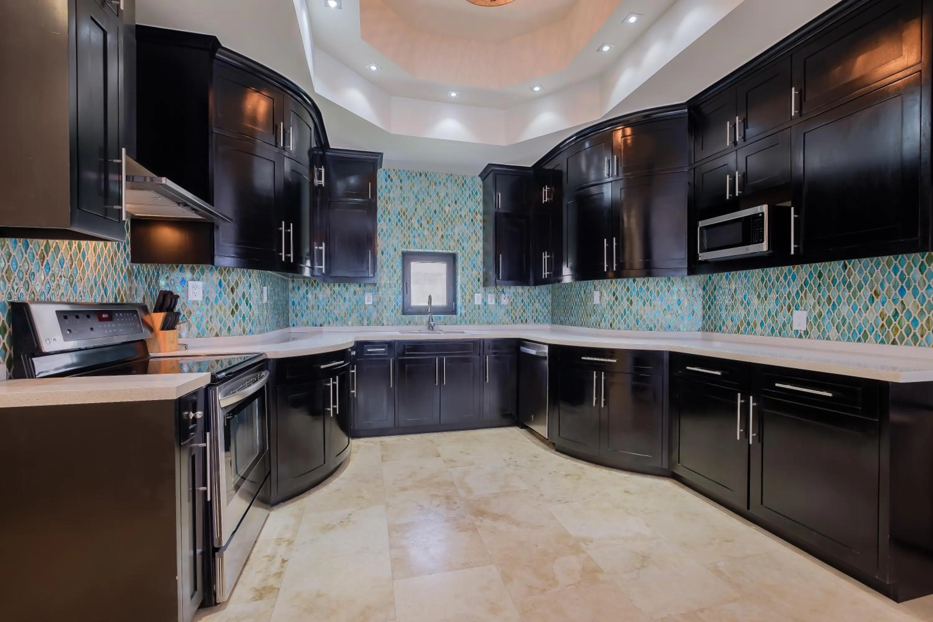 Kitchen or kitchenette in Diamante Beachfront Suites