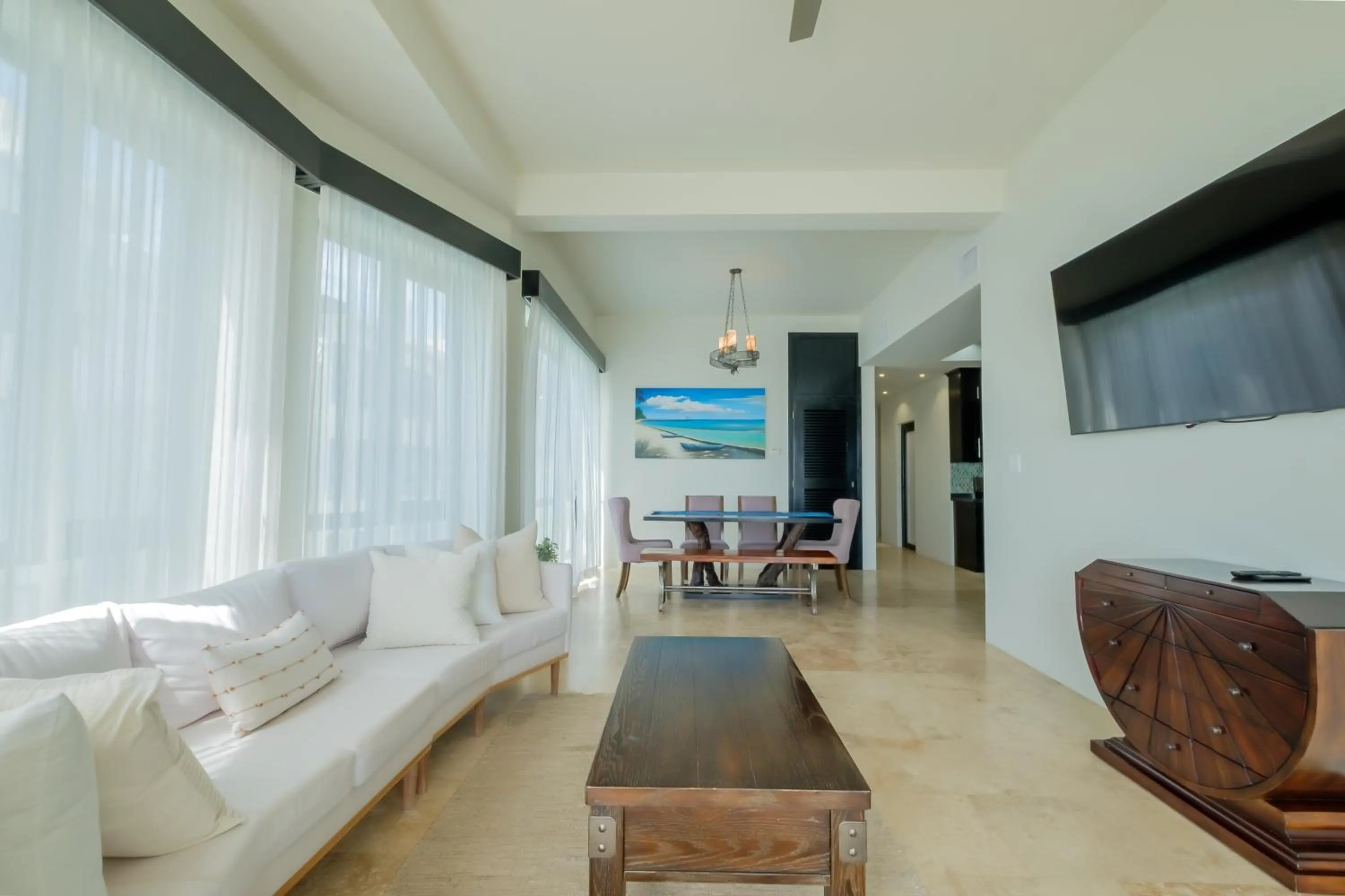 Living room in Diamante Beachfront Suites