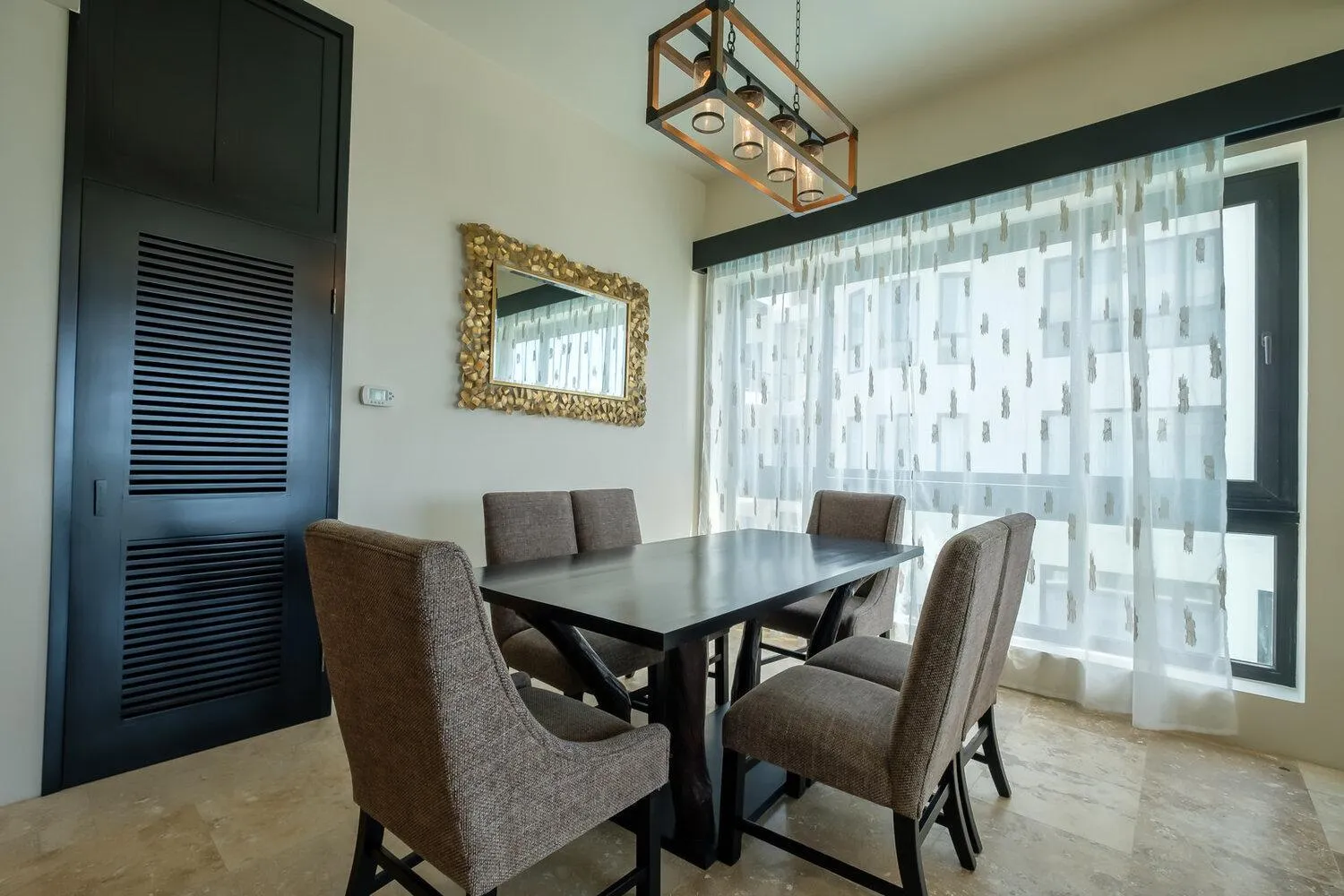 Dining area in Diamante Beachfront Suites