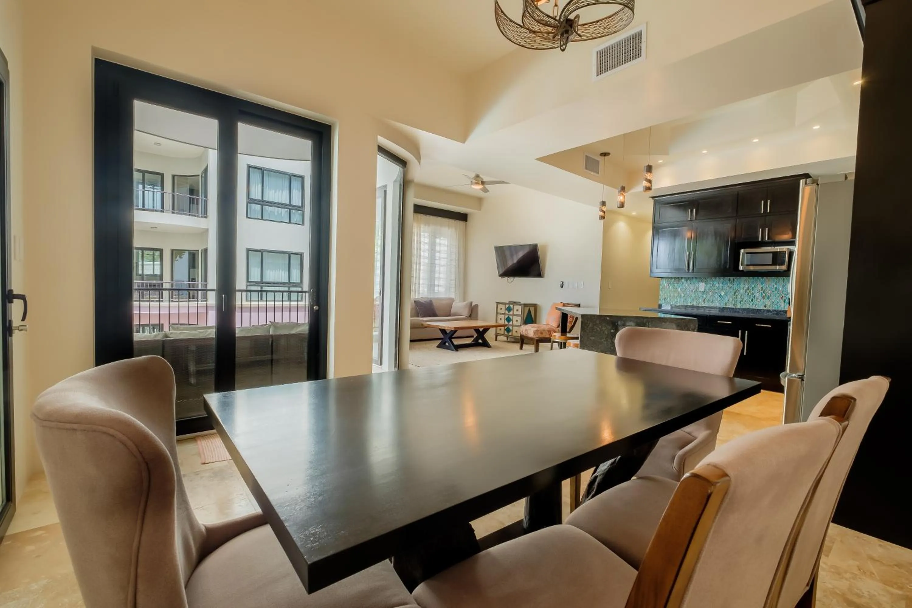 Dining area in Diamante Beachfront Suites