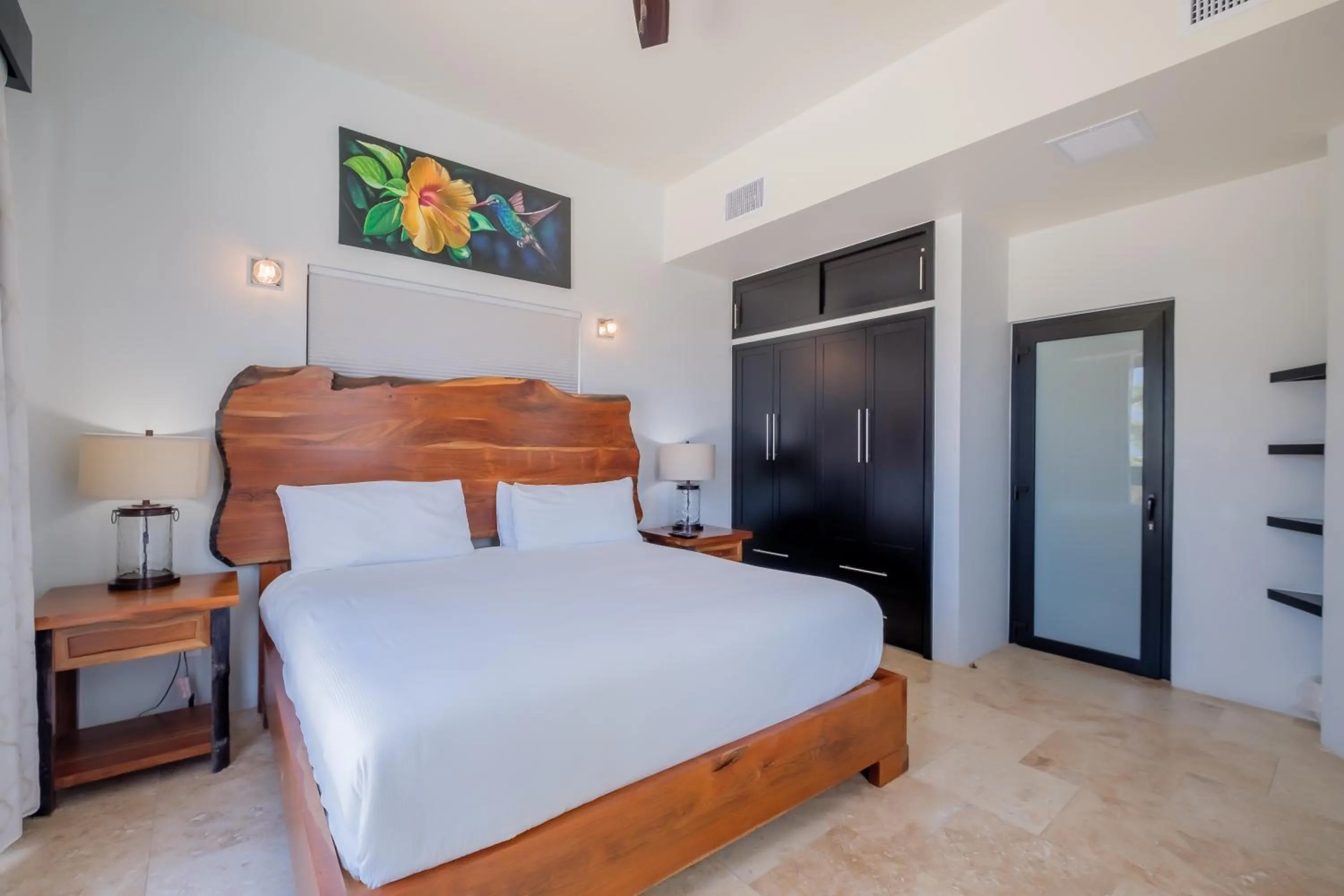 Bedroom, Bed in Diamante Beachfront Suites