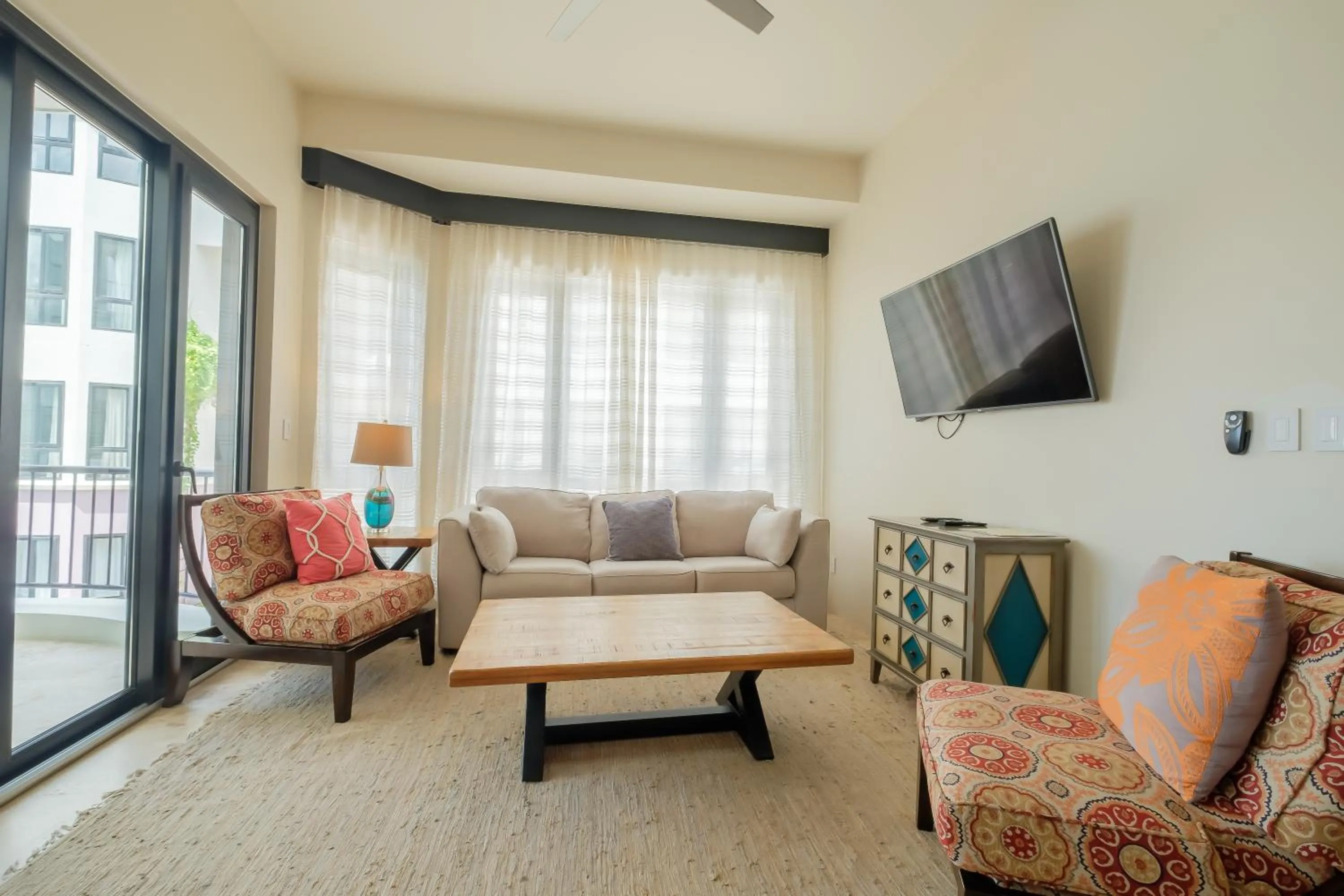 Living room in Diamante Beachfront Suites