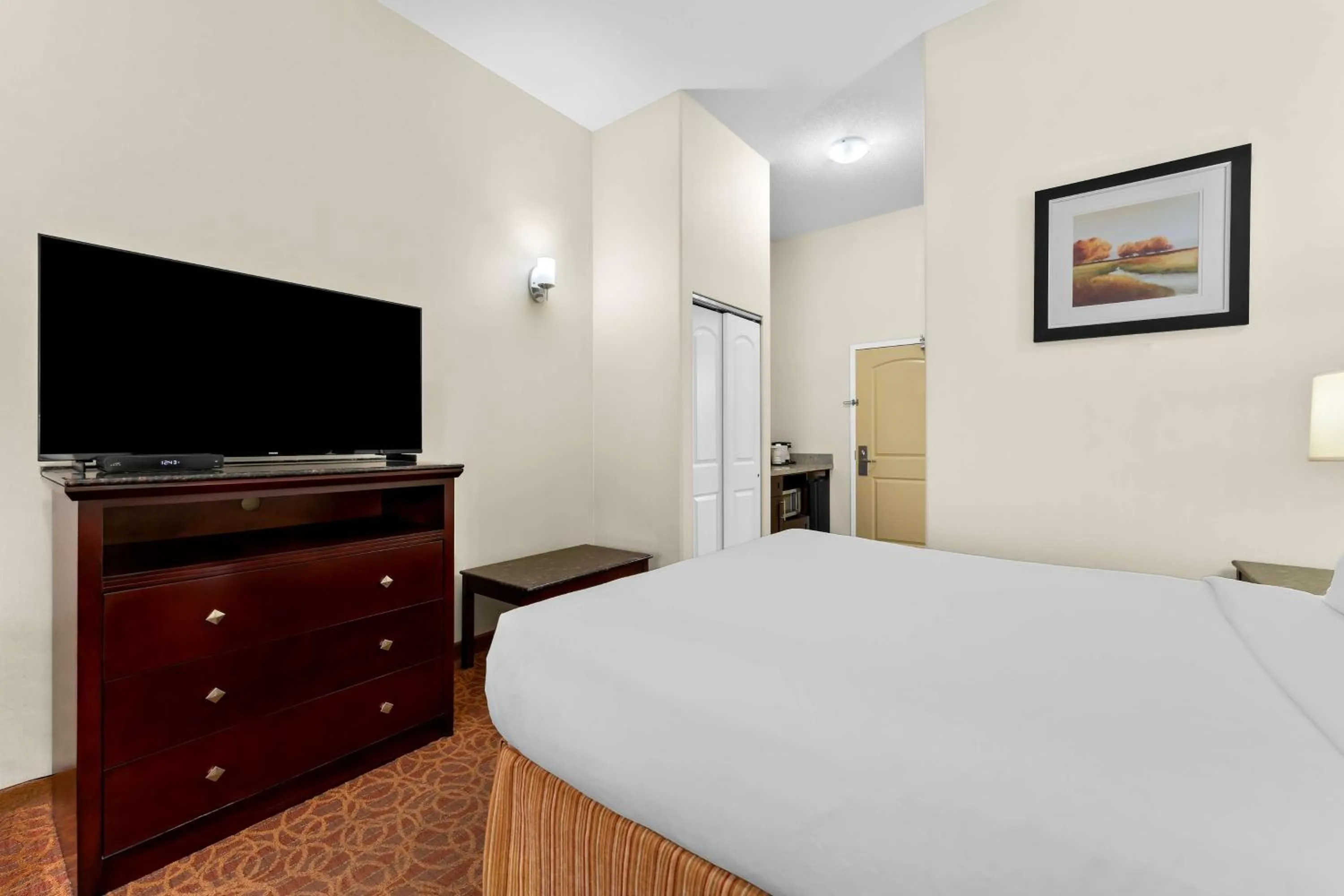 Bedroom, Bed in Best Western Williams Lake