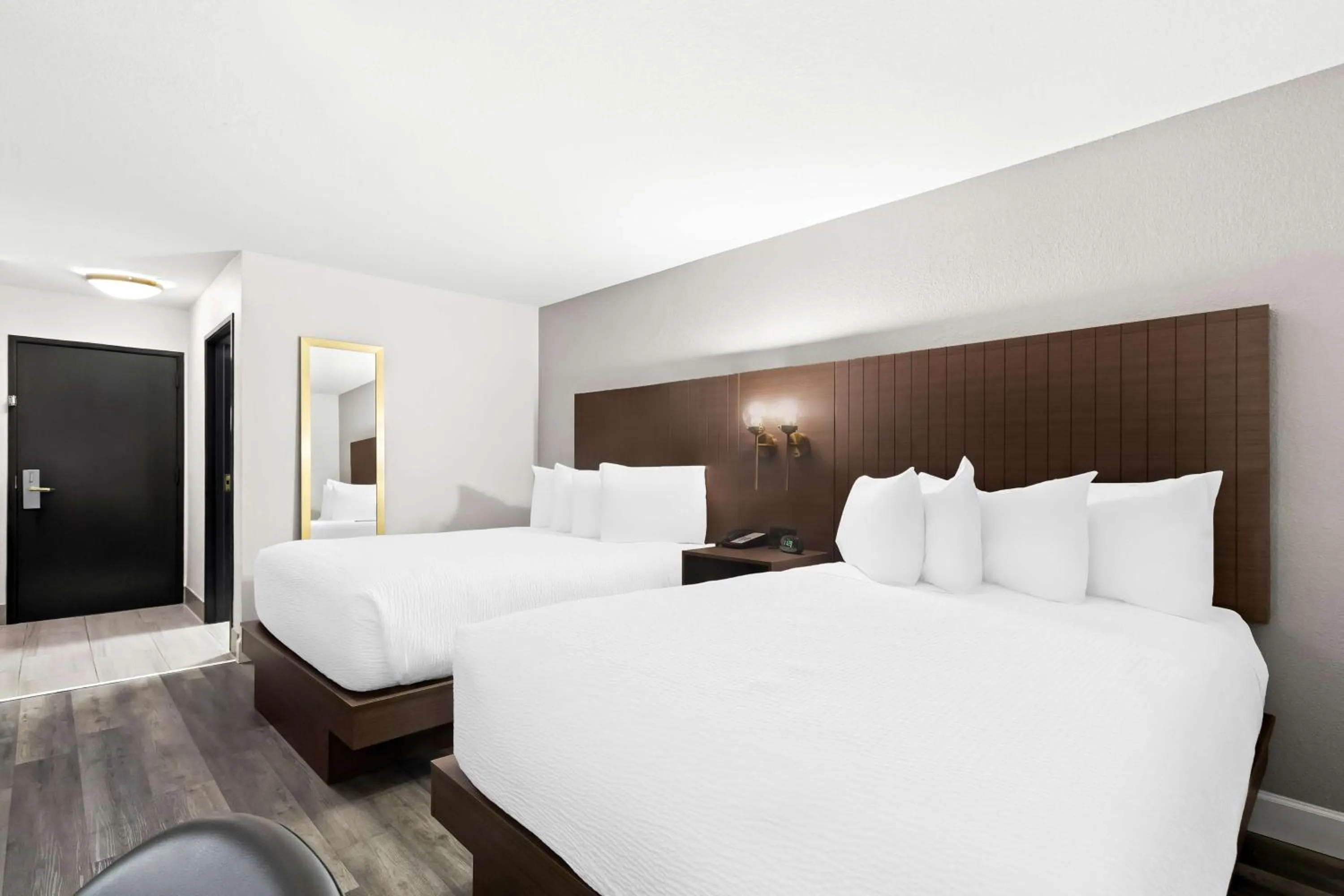 Bedroom, Bed in SureStay Hotel by Best Western Groves