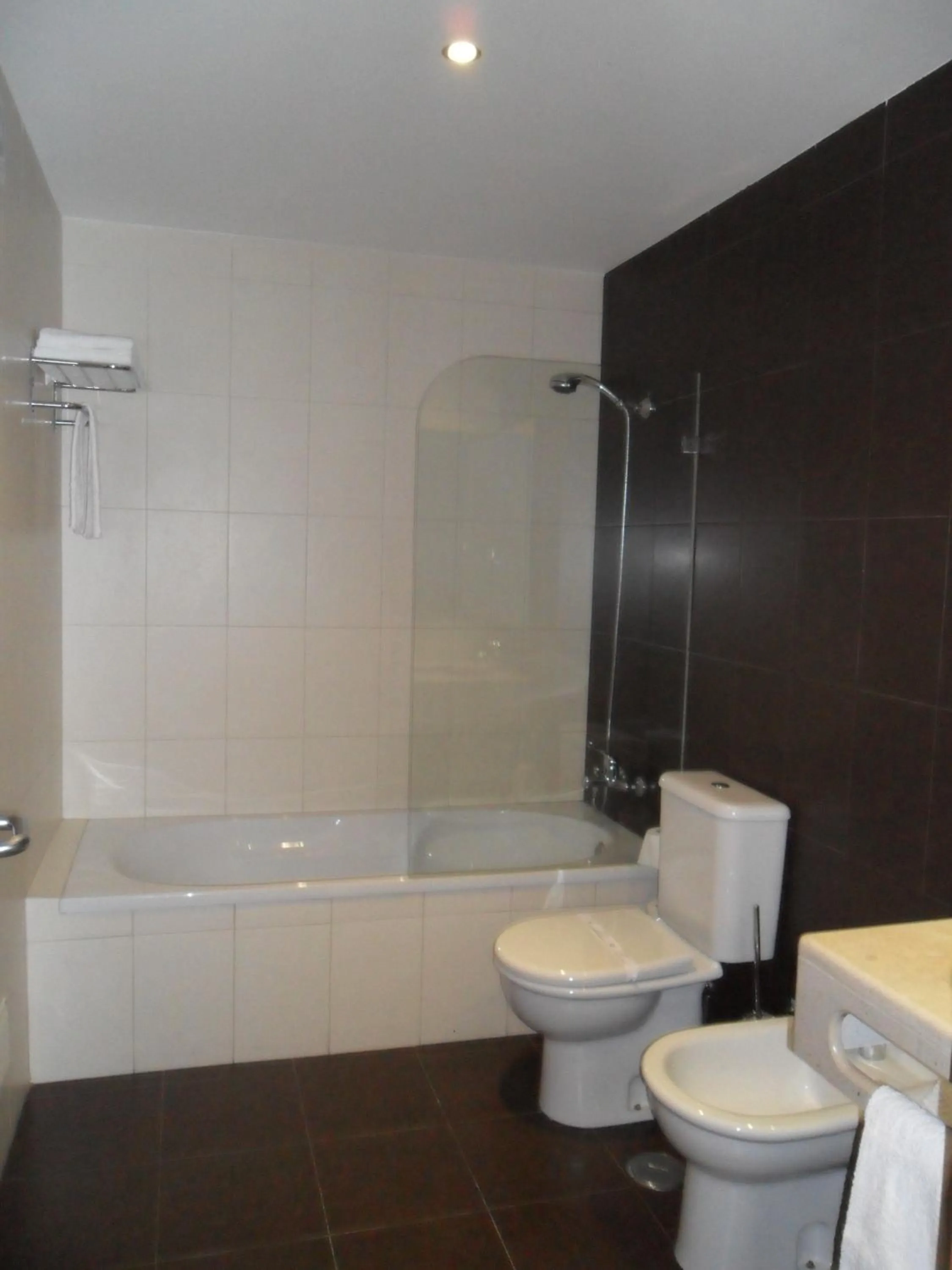 Bathroom in Hotel Santo Condestavel