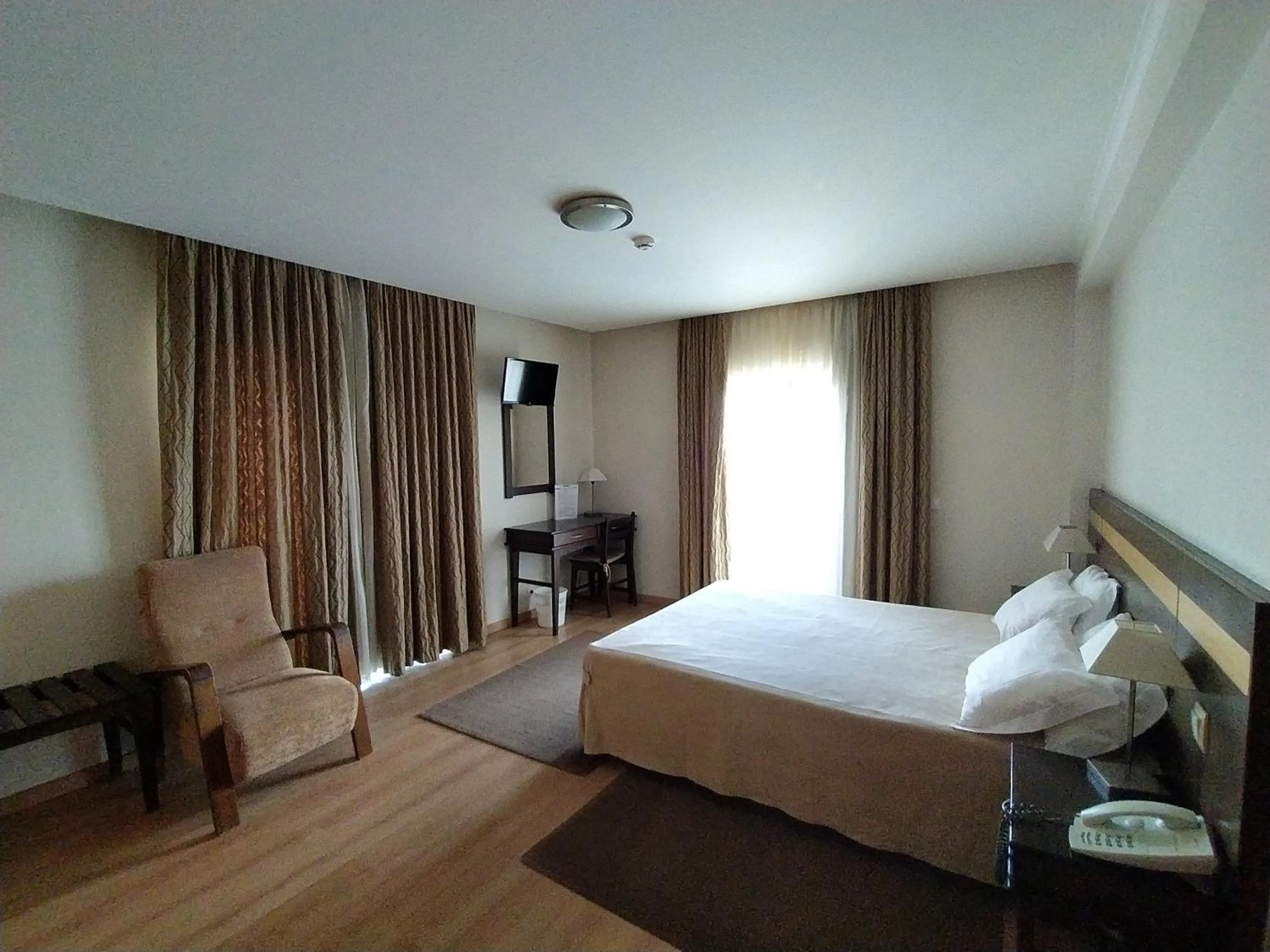 Photo of the whole room, Bed in Hotel Santo Condestavel