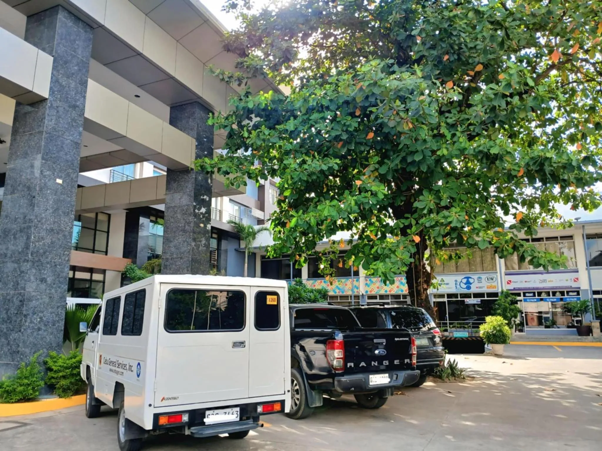 Parking in Dohera Hotel