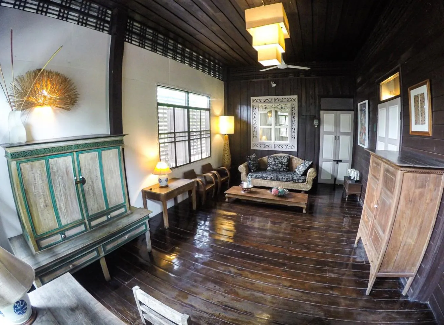 Coffee/tea facilities in The Riverside Guest House