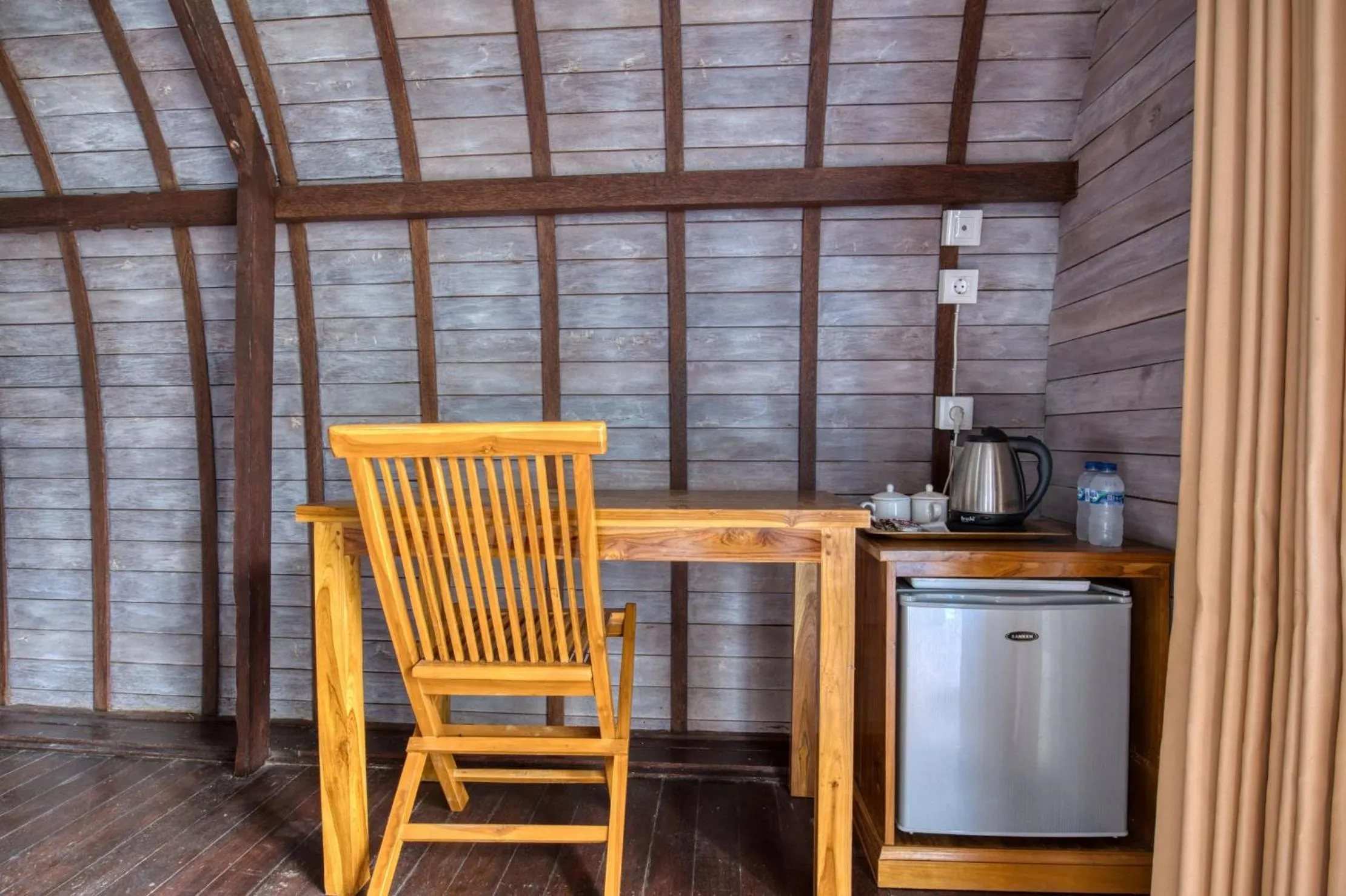 Coffee/tea facilities in Megaland Bungalow