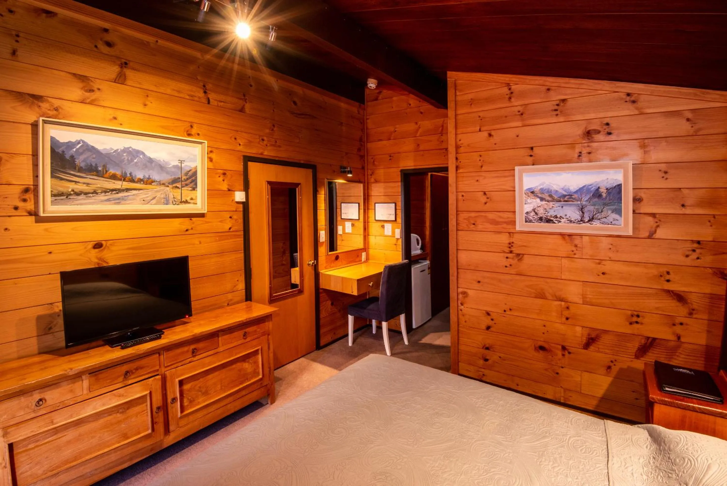 TV and multimedia, Bed in Skotel Alpine Resort