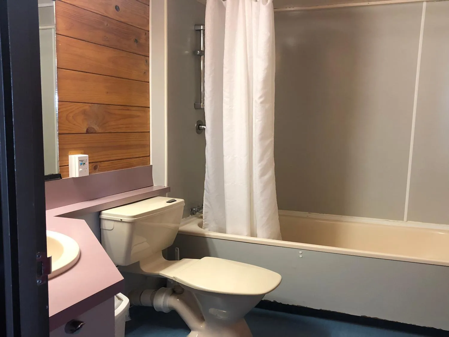 Toilet in Skotel Alpine Resort