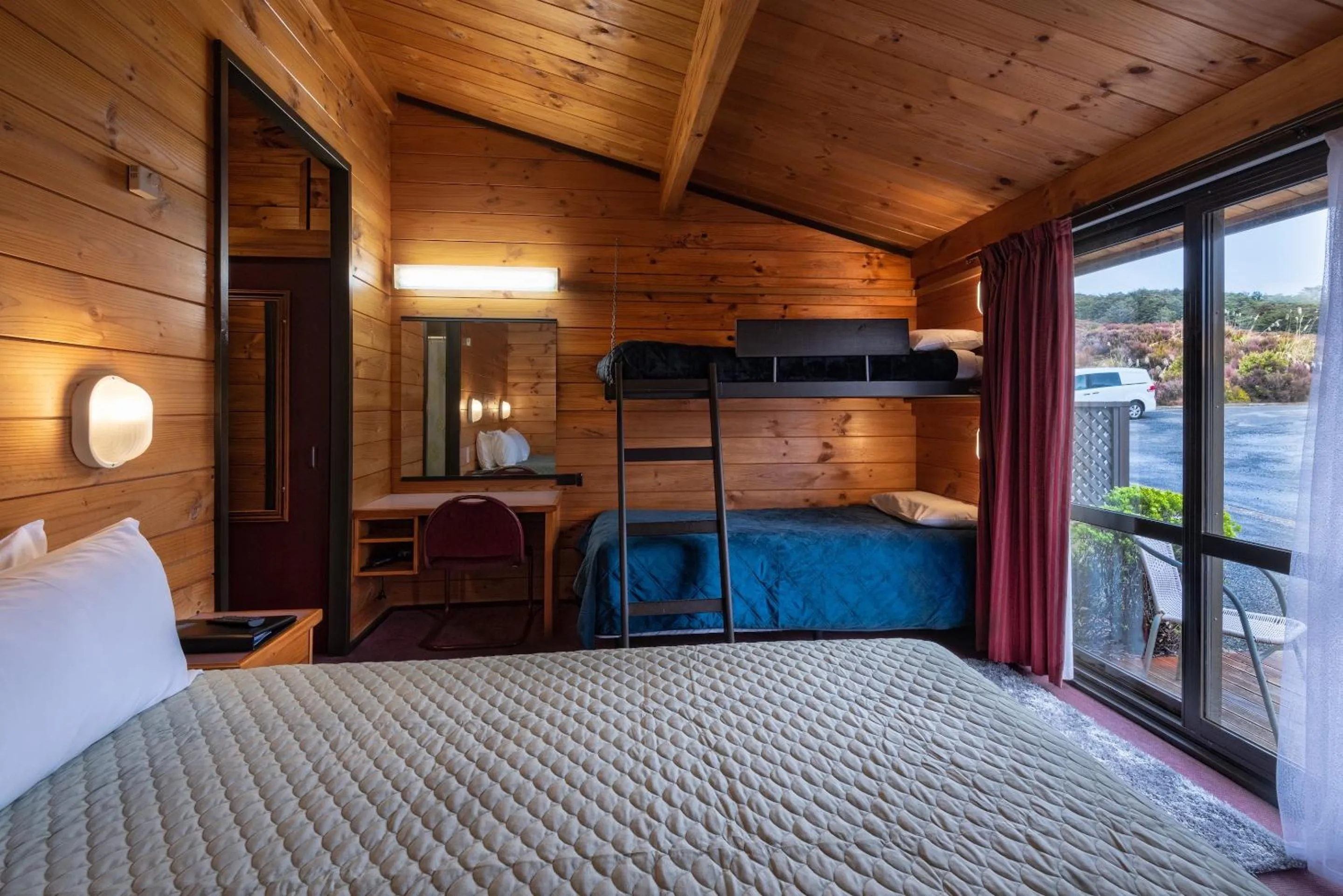 Balcony/Terrace, Bed in Skotel Alpine Resort